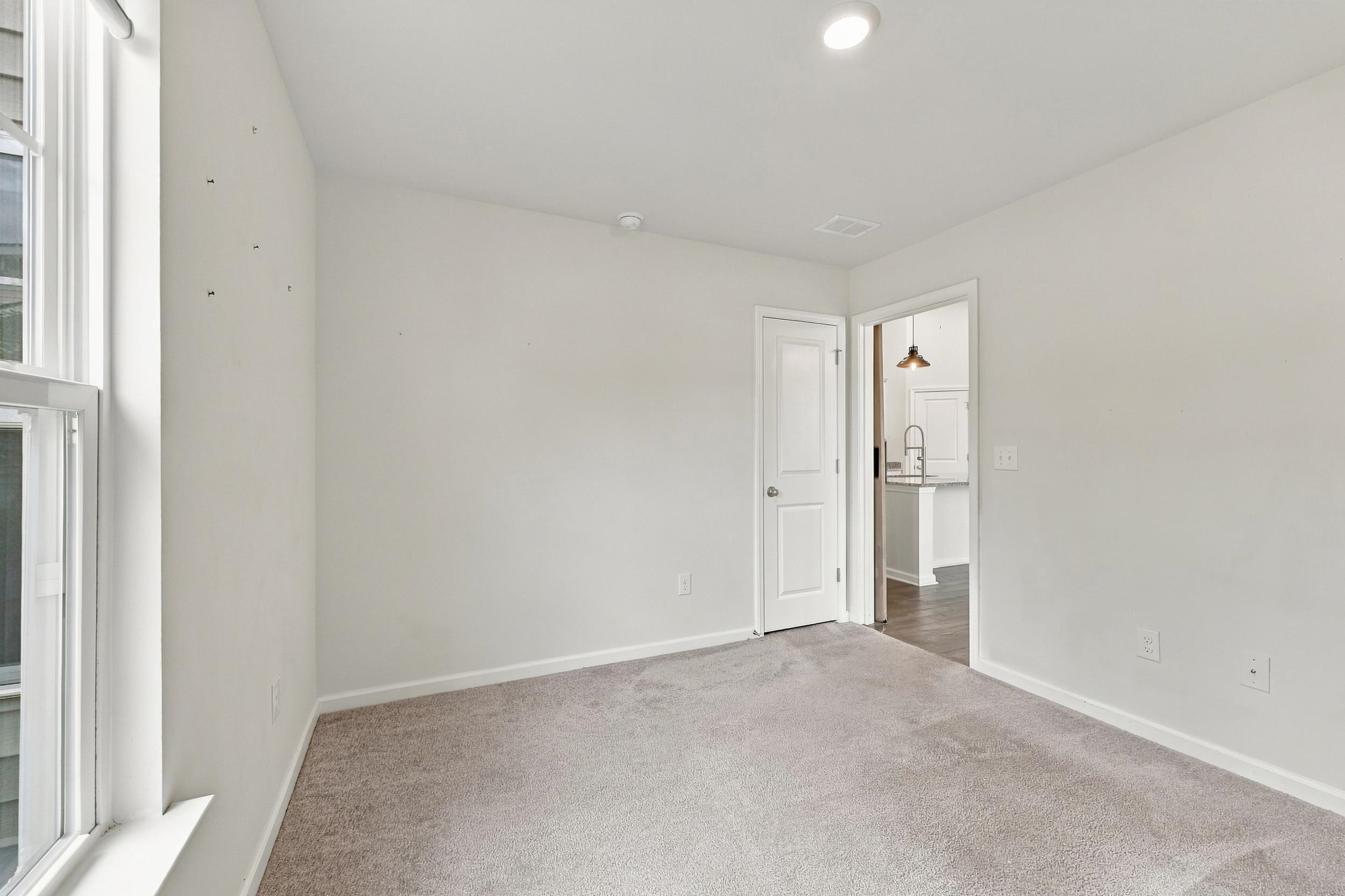 323 Logan St. Property Photo 13