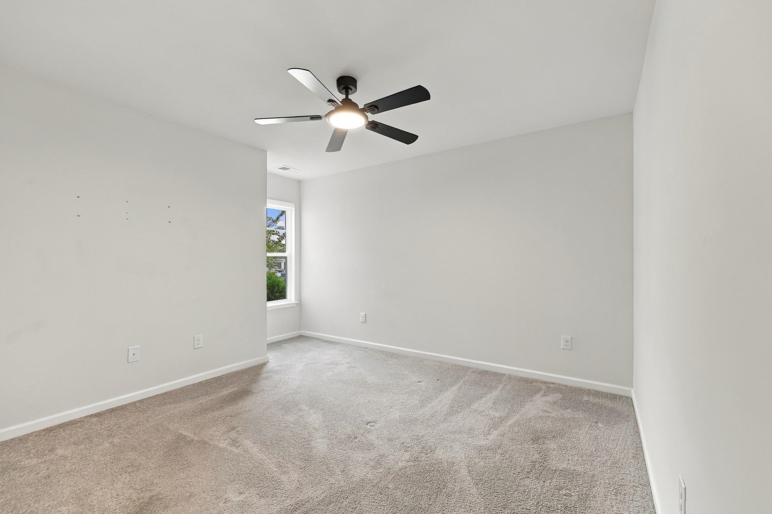 323 Logan St. Property Photo 15