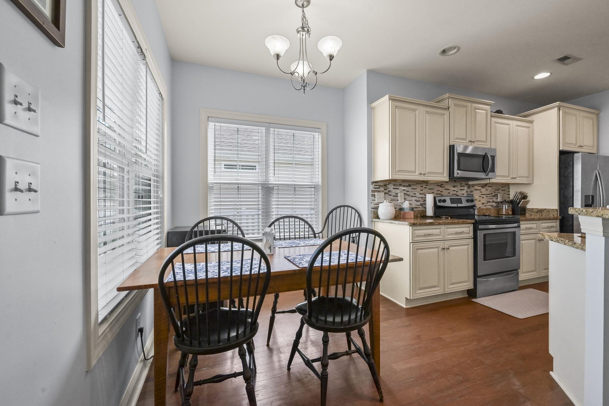 188 Dowenbury Dr. Property Photo 13