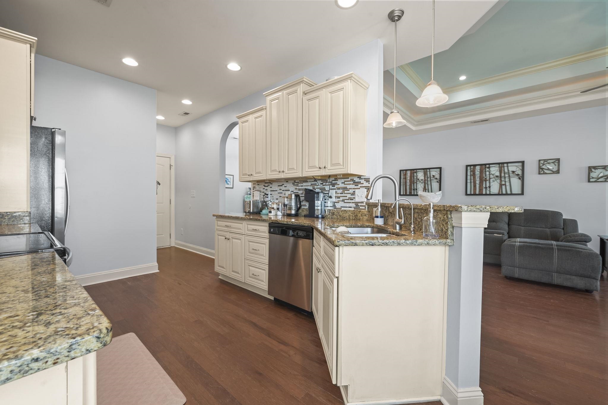 188 Dowenbury Dr. Property Photo 15