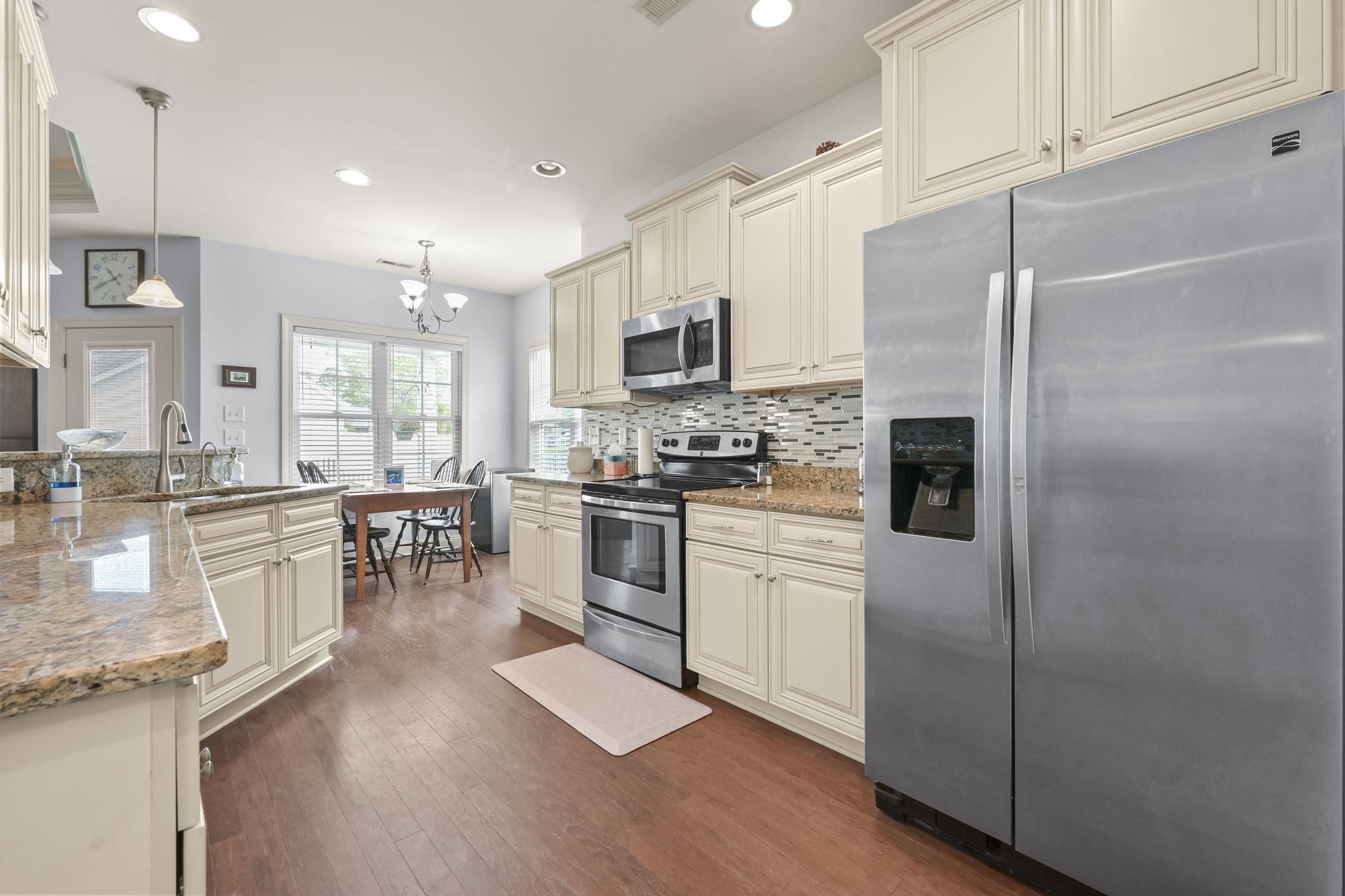 188 Dowenbury Dr. Property Photo 18