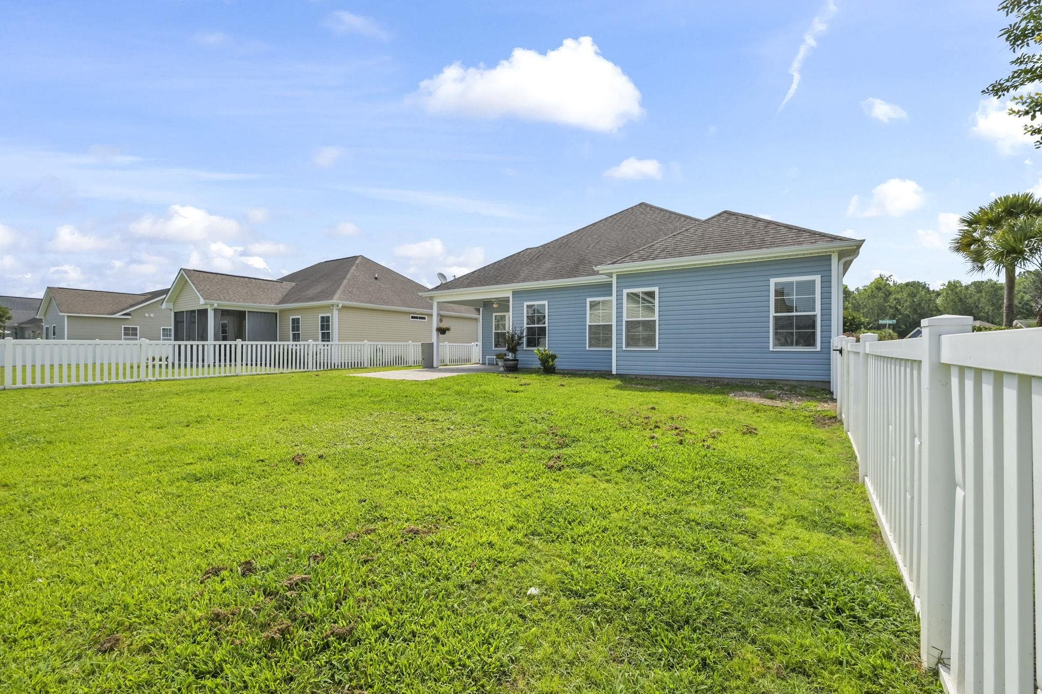 188 Dowenbury Dr. Property Photo 36