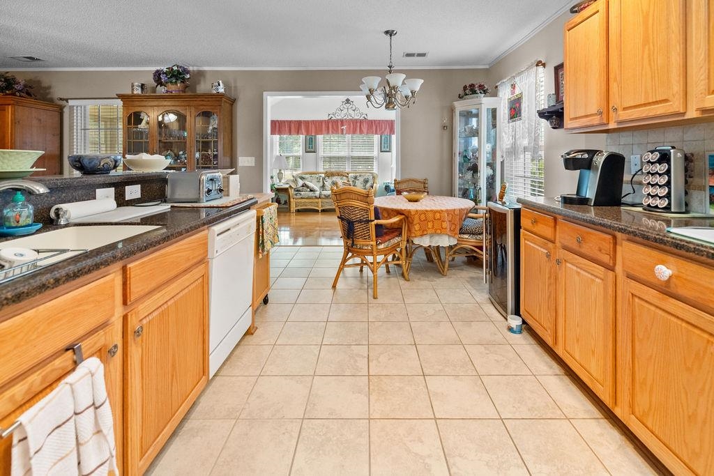 5801 Swift St. Property Photo 6