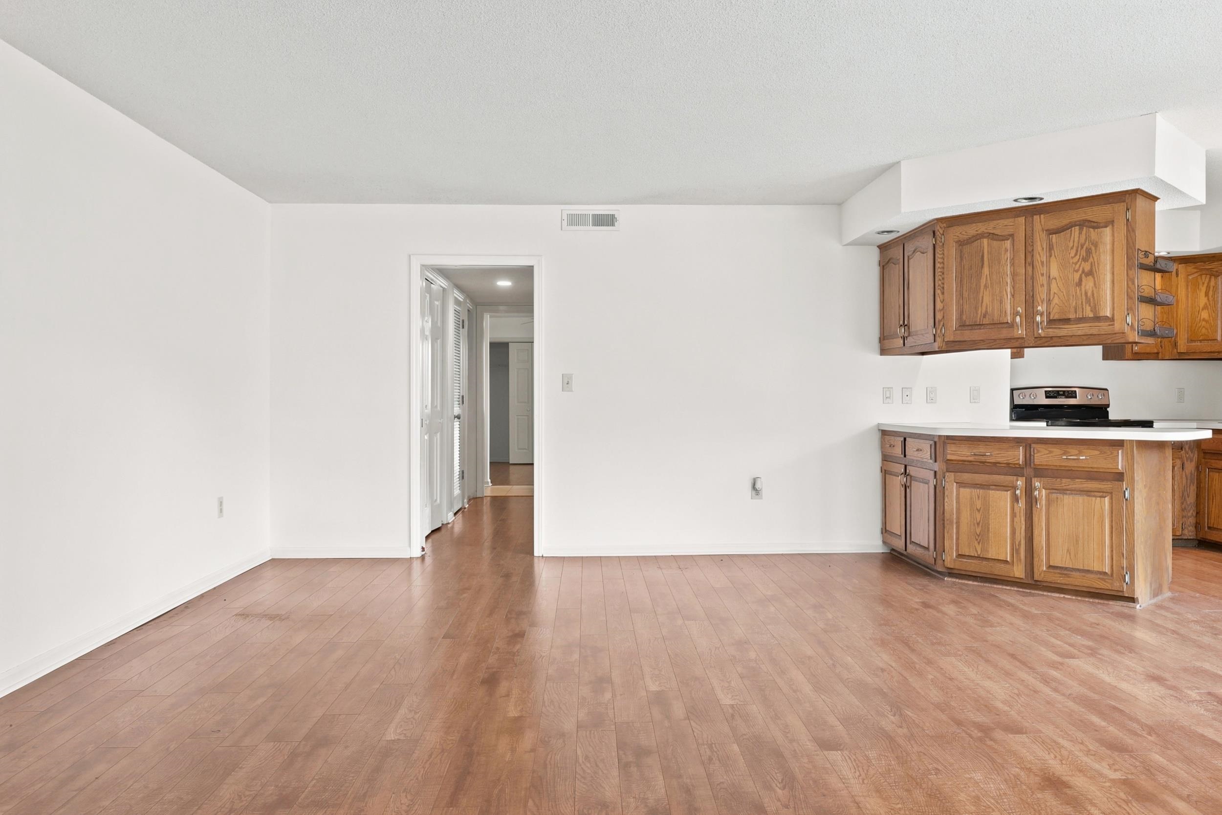 4218 Pinehurst Circle Property Photo 6