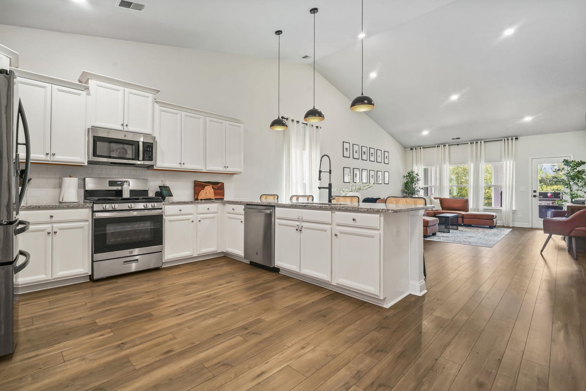 2407 Blue Crane Circle Property Photo 6