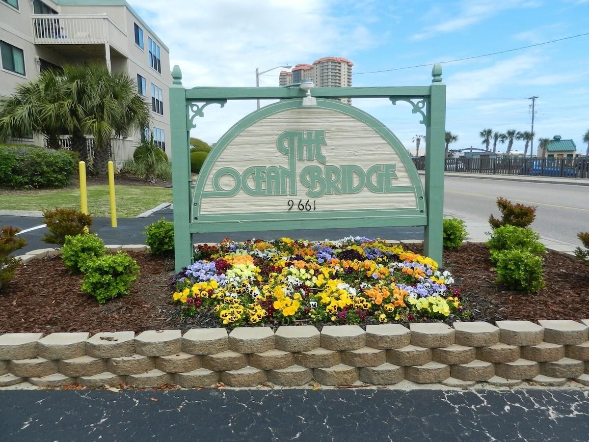 9661 Shore Dr. Property Photo 2