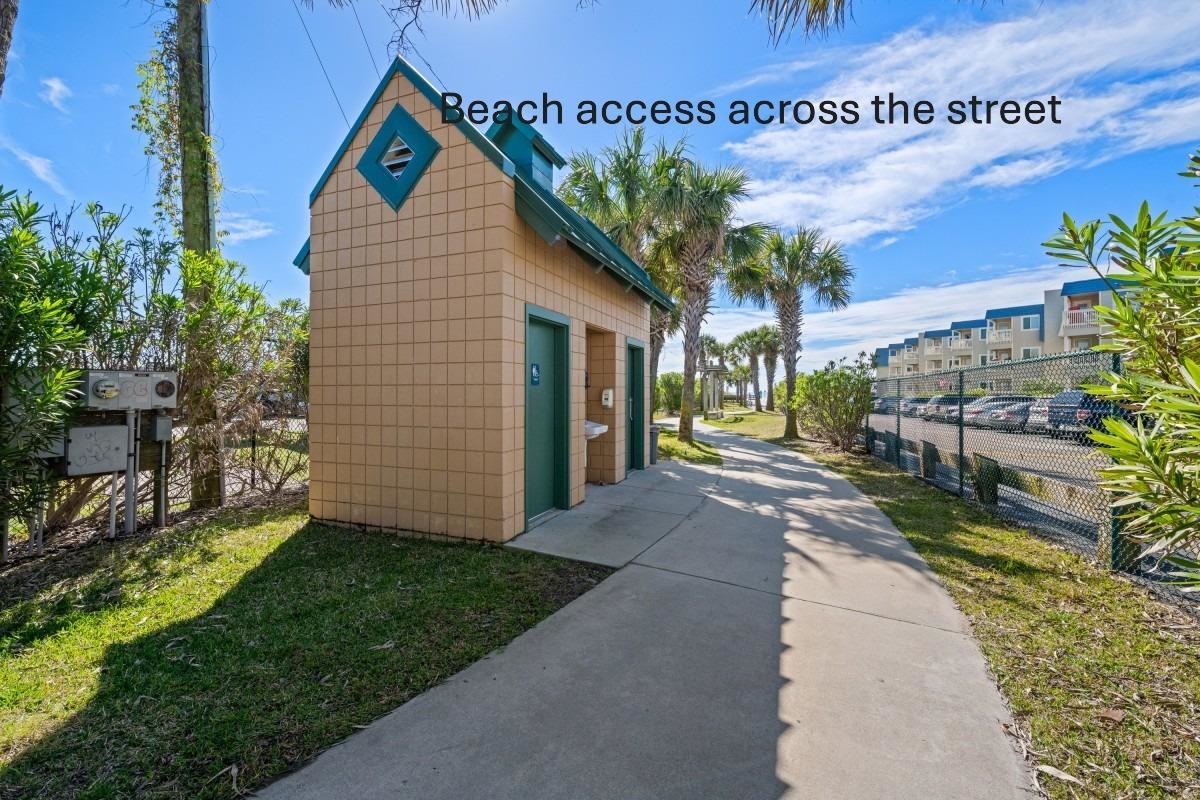 9661 Shore Dr. Property Photo 15