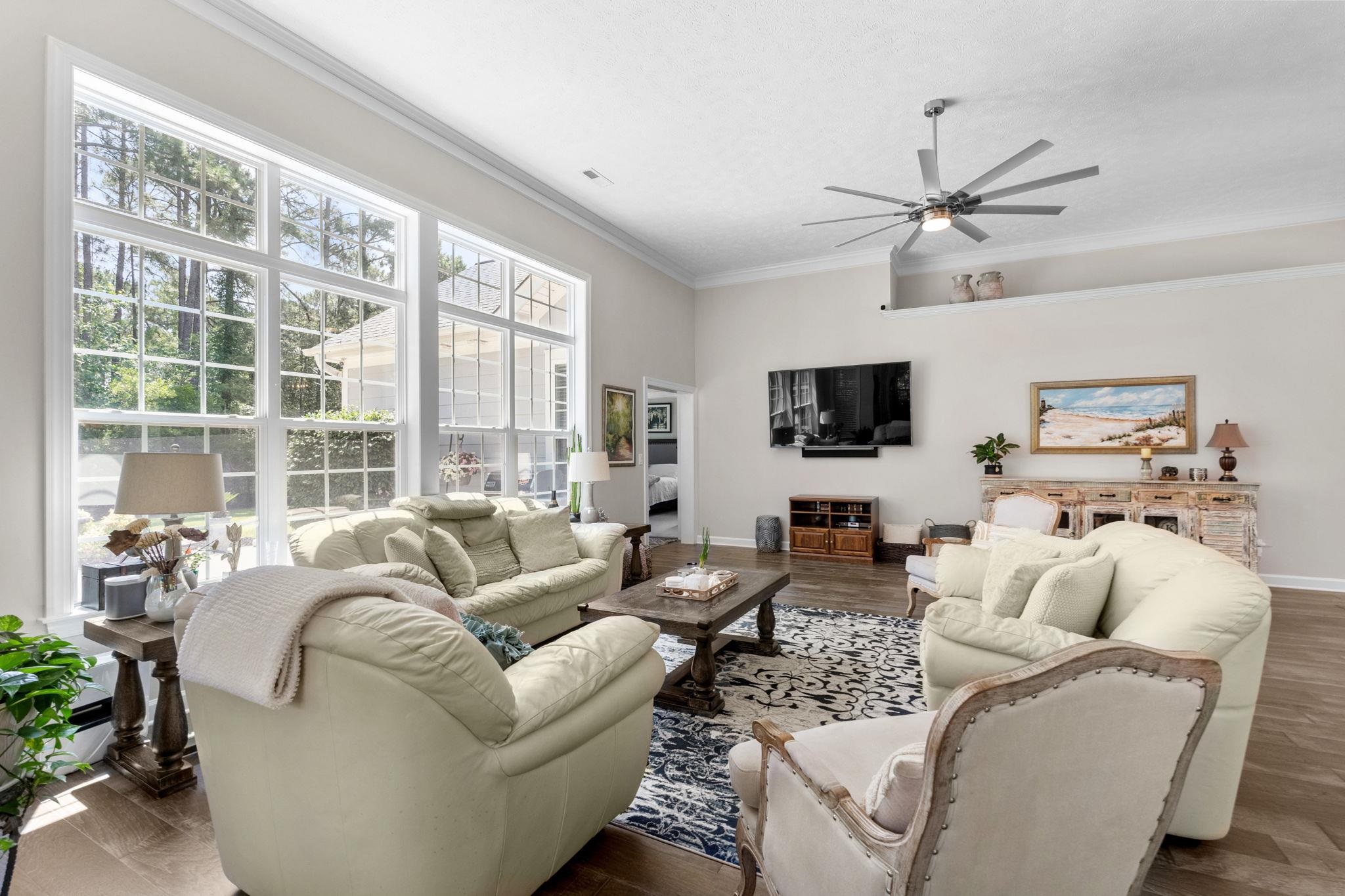 5012 Lindrick Ct. Property Photo 4