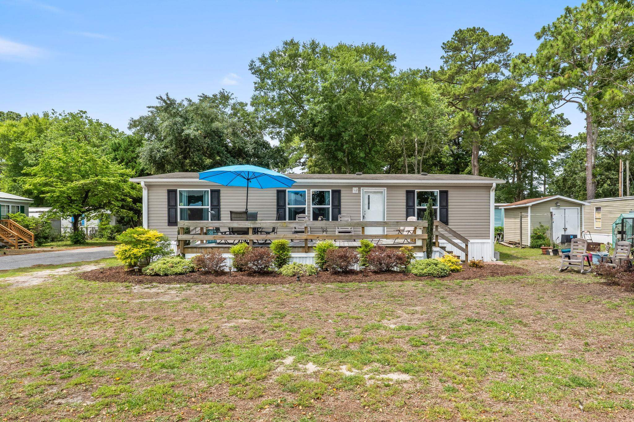 1617 Crystal Lake Dr. Property Photo 1