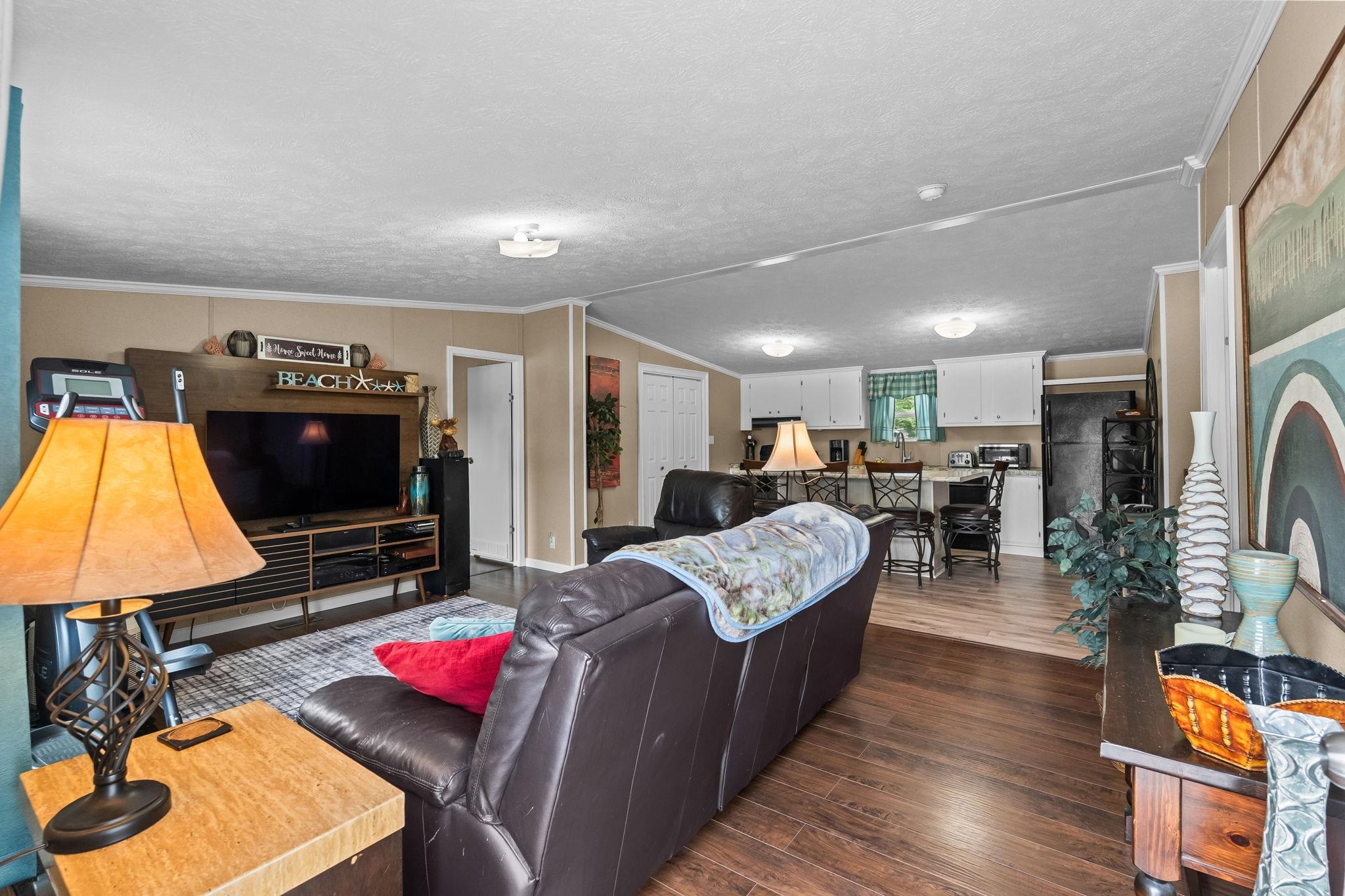 1617 Crystal Lake Dr. Property Photo 14