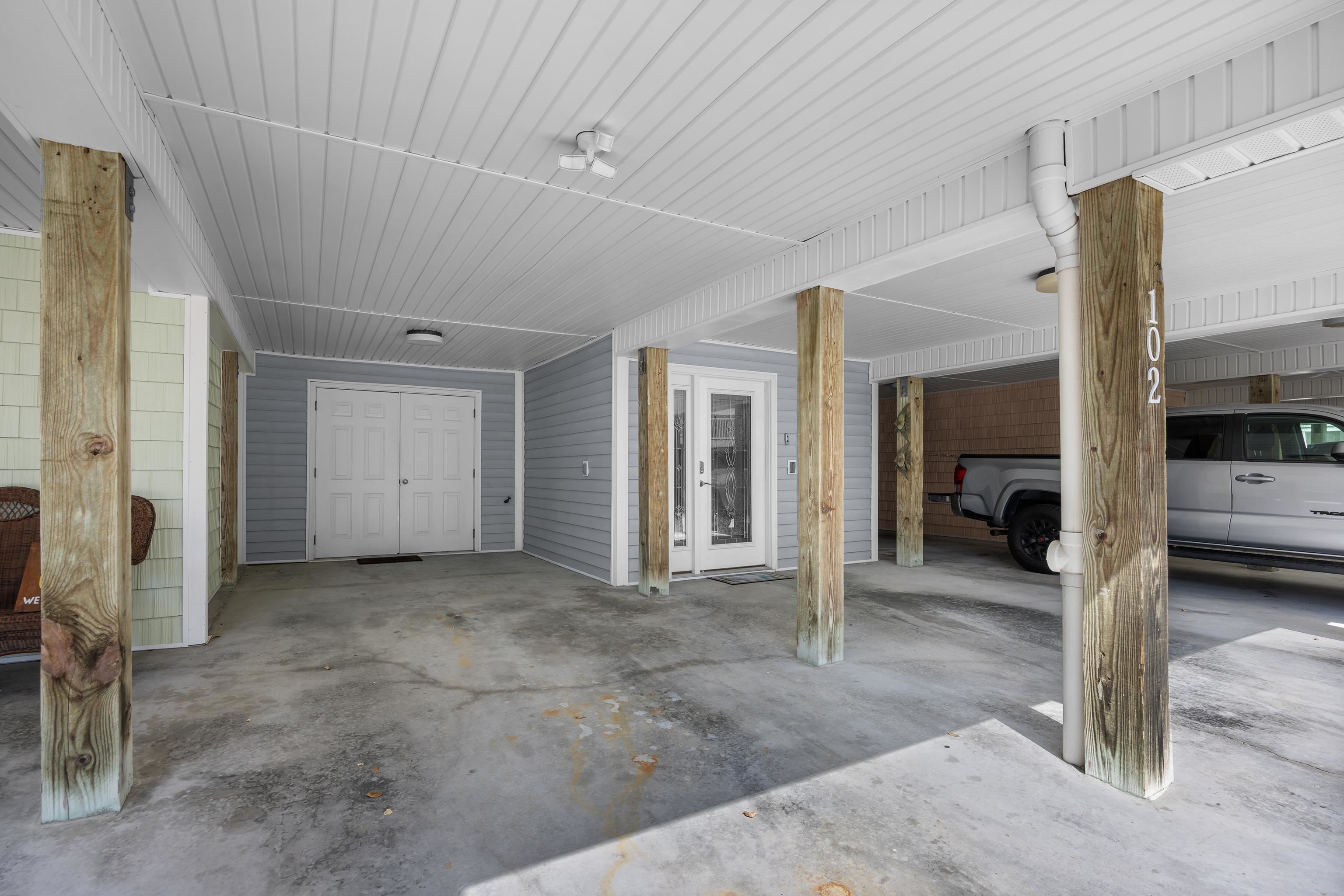 209 N Hillside Dr. Property Photo 45