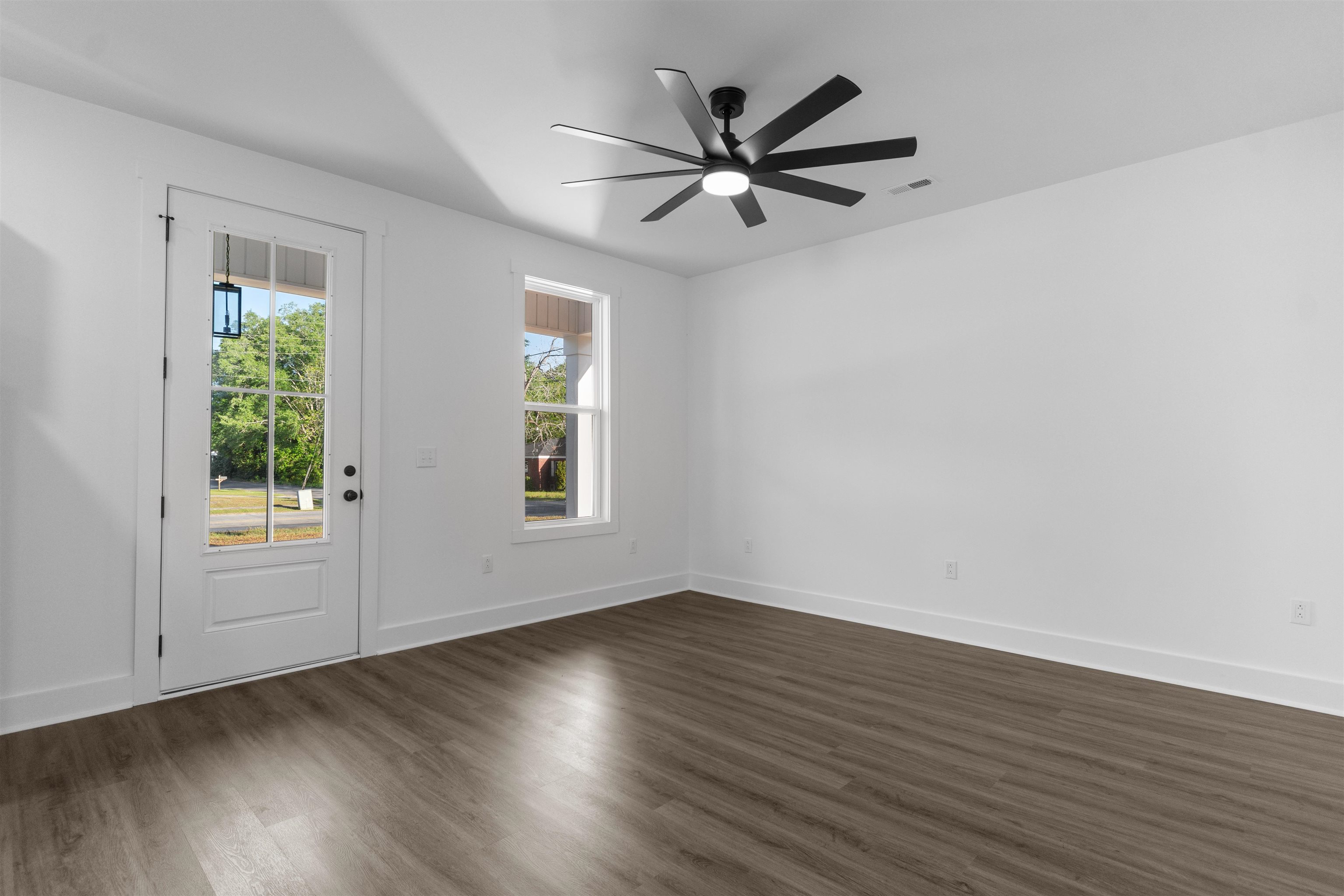 210 N Morgan Ave. Property Photo 8