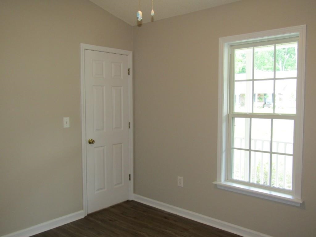 2208 Seaford Dr. Property Photo 12