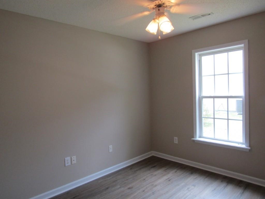 2208 Seaford Dr. Property Photo 16