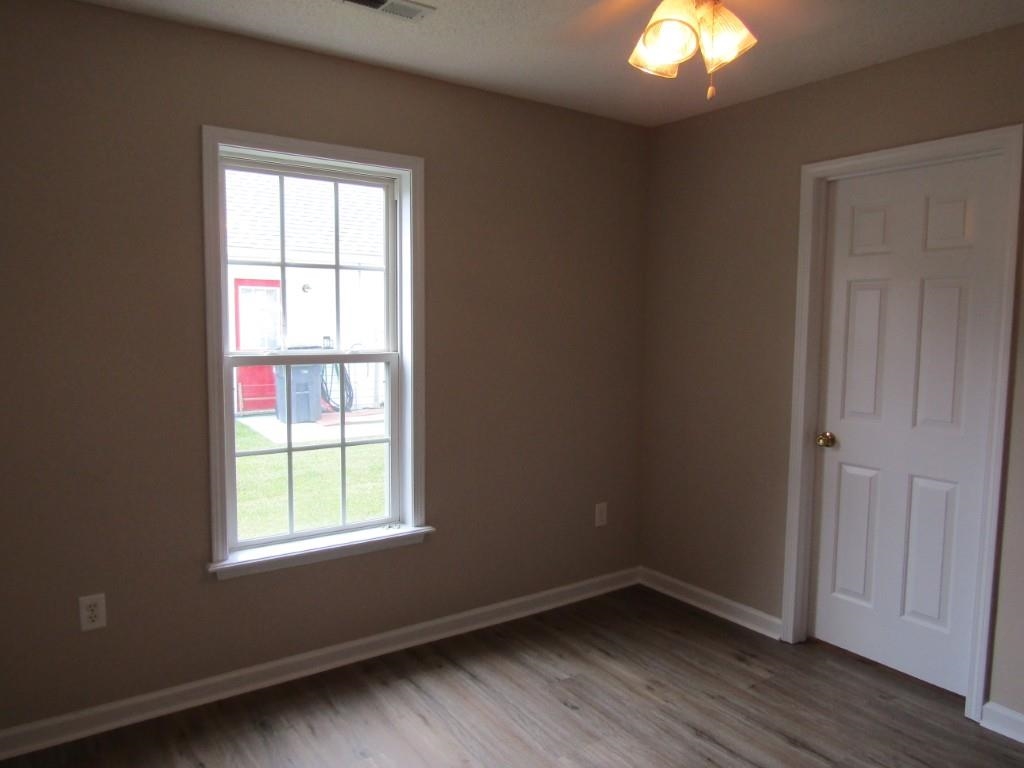 2208 Seaford Dr. Property Photo 17