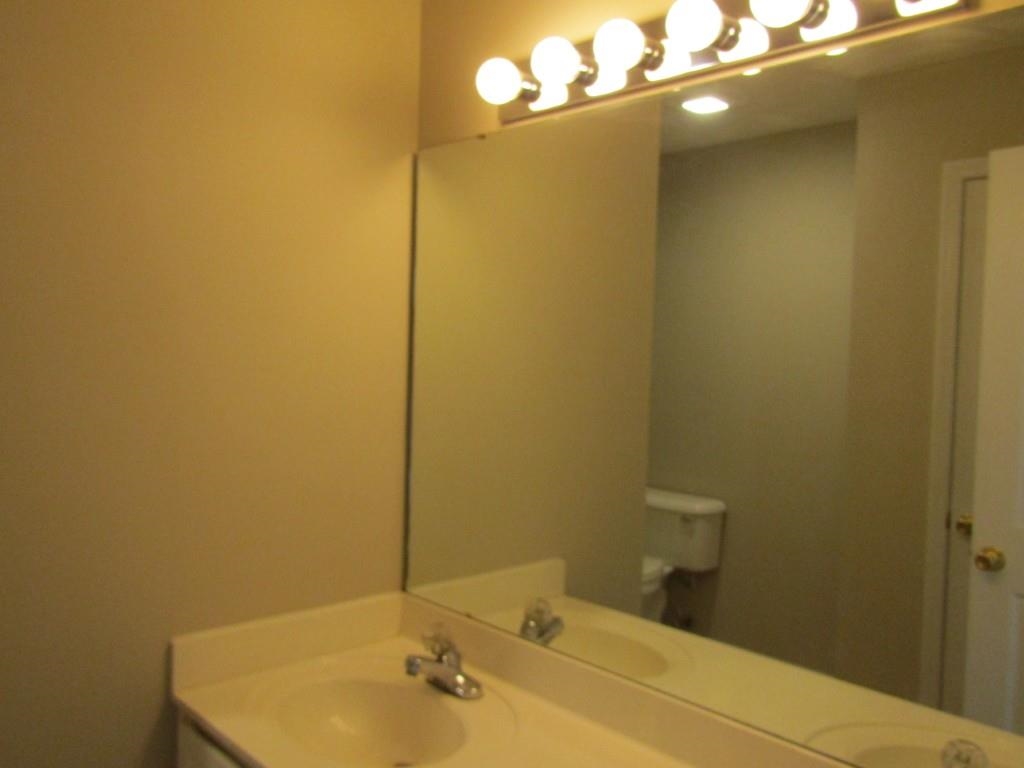 2208 Seaford Dr. Property Photo 28
