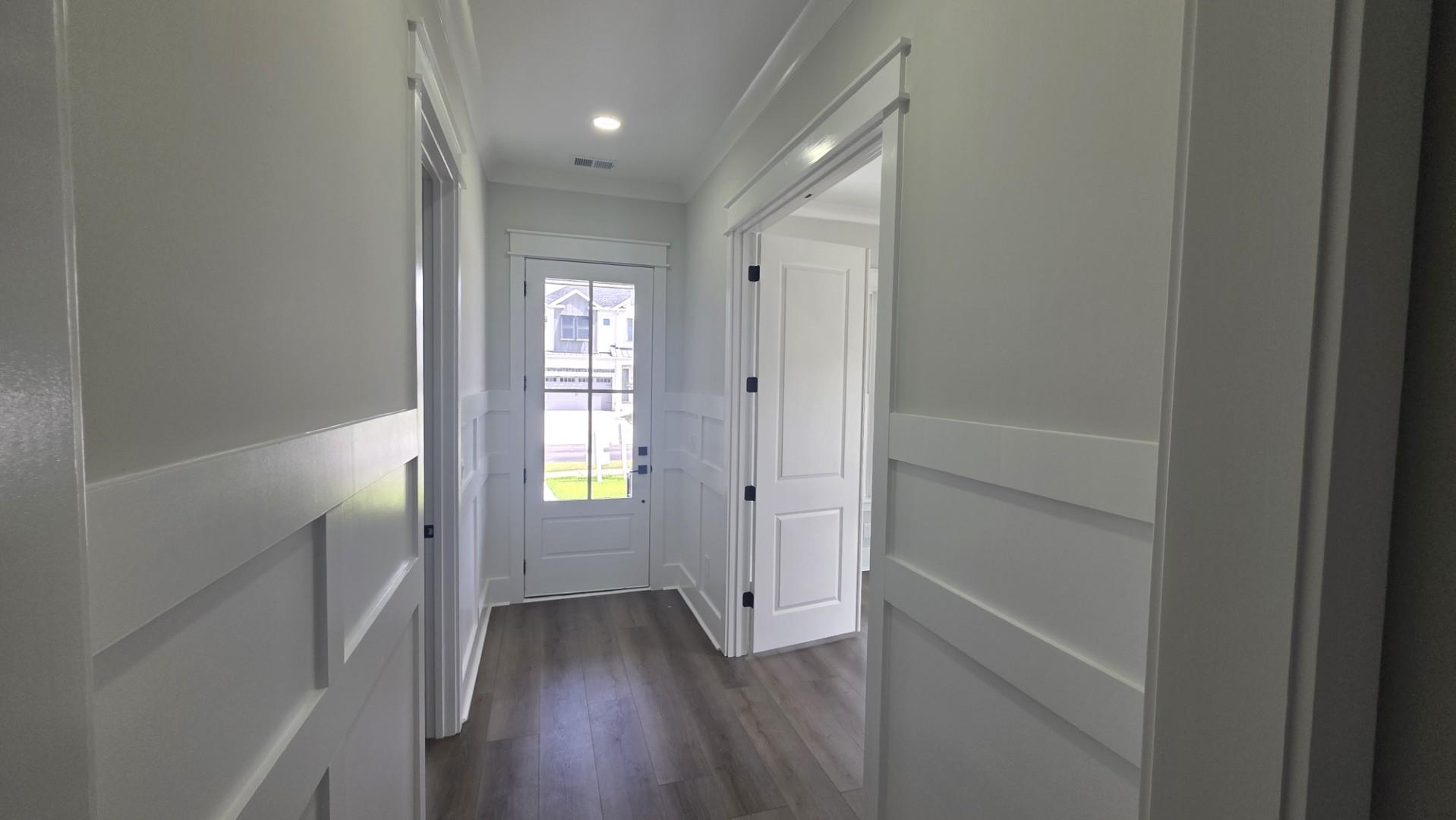 828 Crystal Water Way Property Photo 14