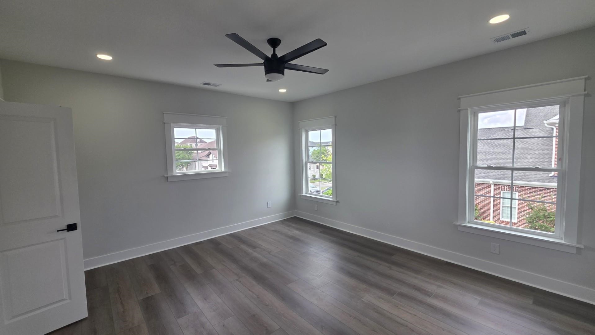 828 Crystal Water Way Property Photo 23