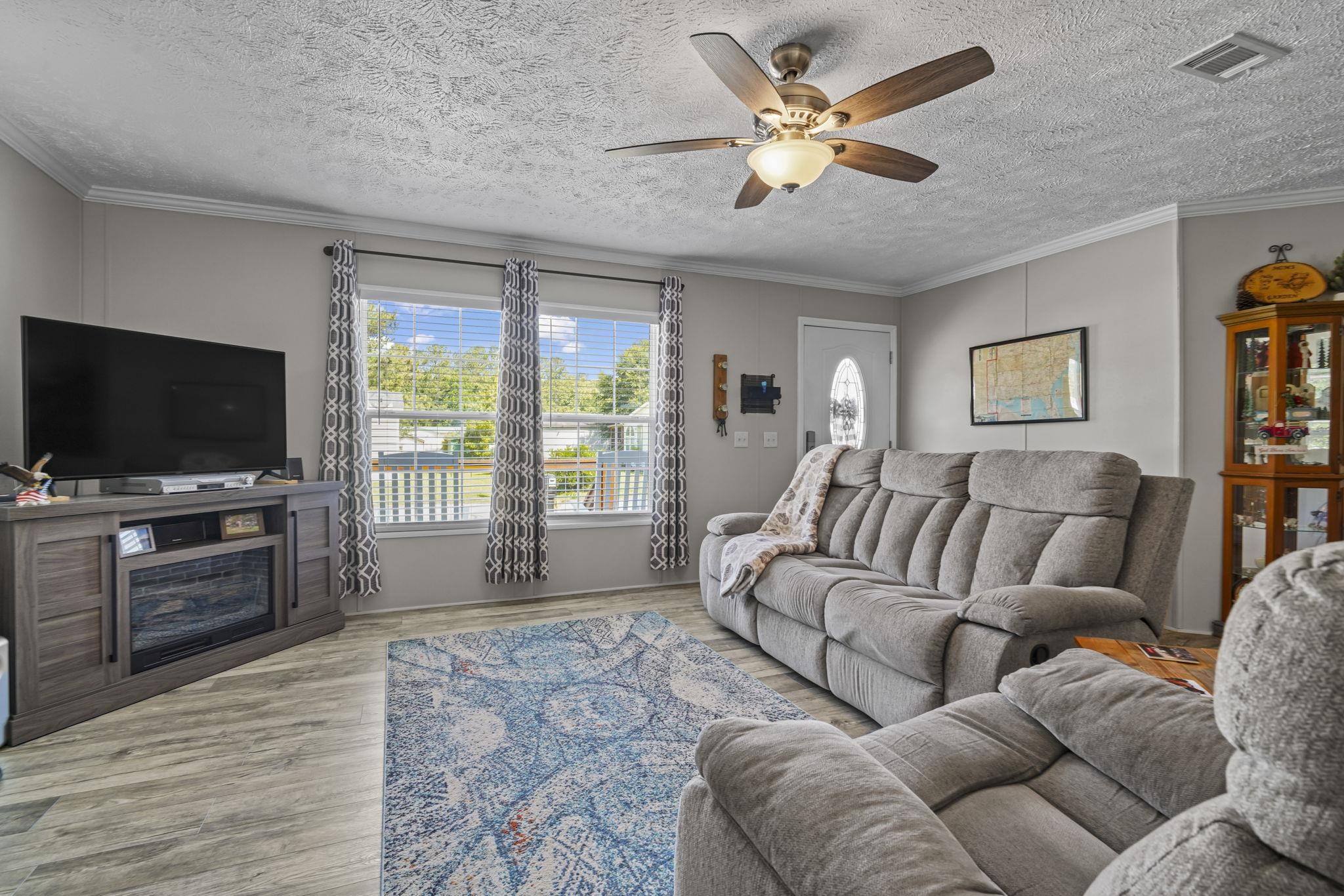 160 Nollie Rd. Property Photo 2