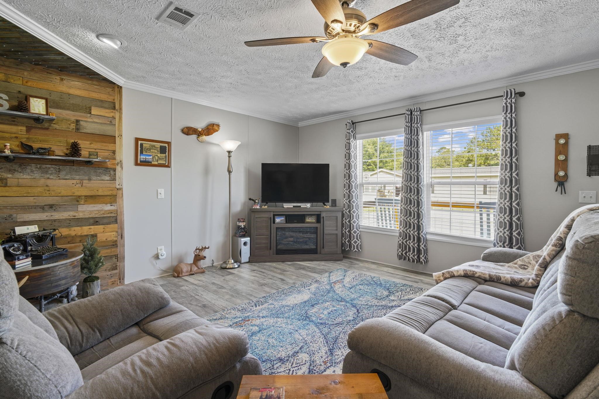 160 Nollie Rd. Property Photo 3