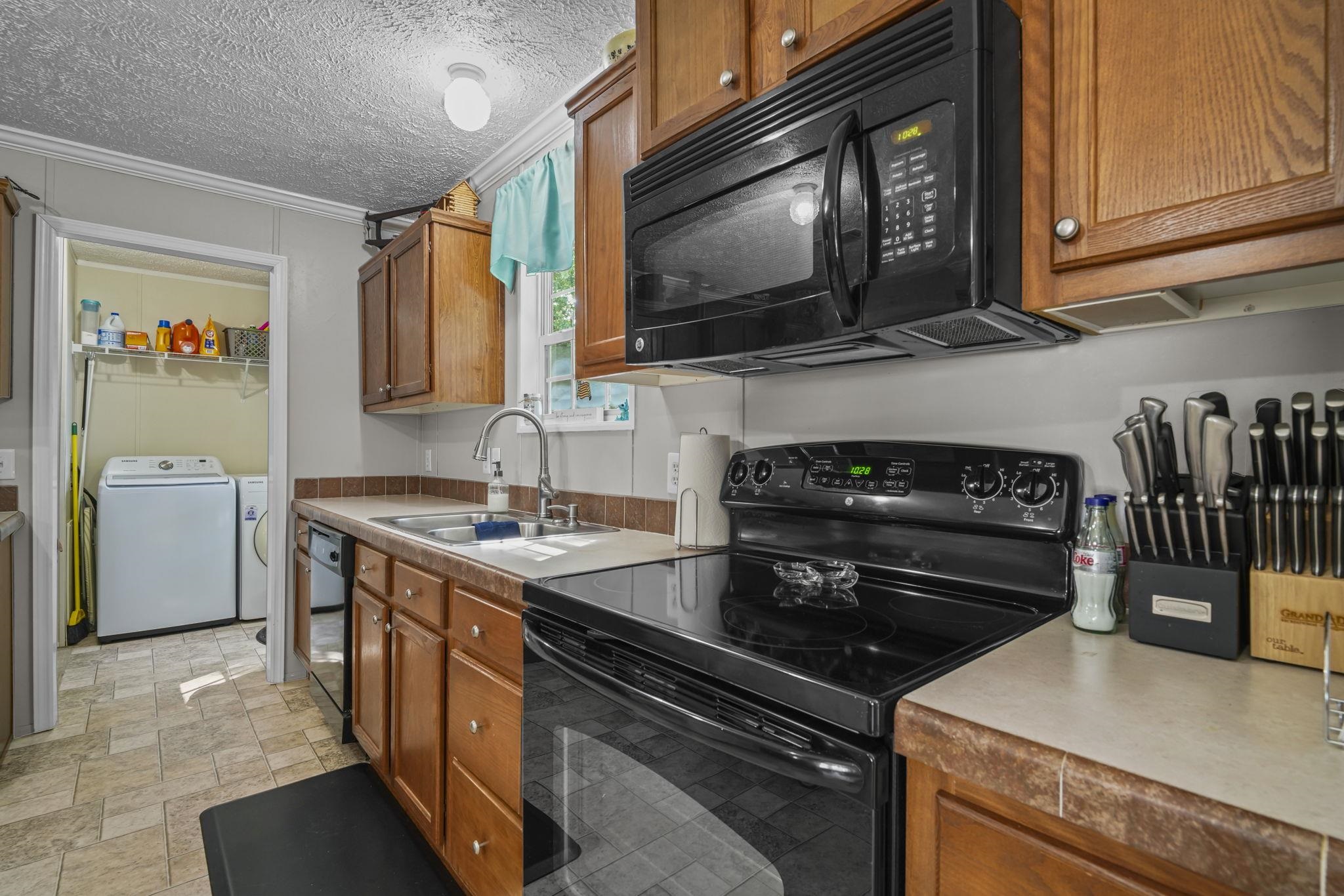 160 Nollie Rd. Property Photo 12