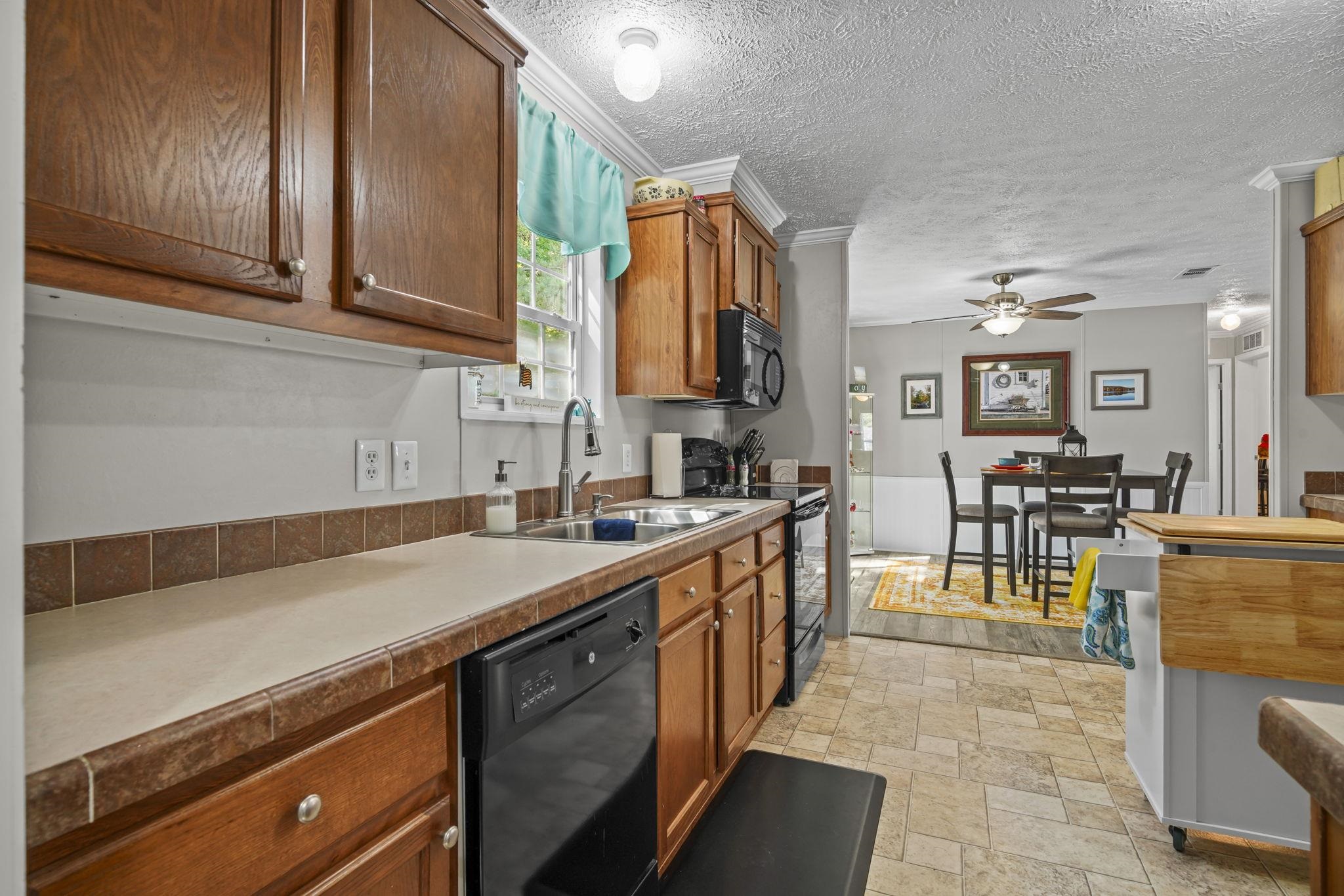 160 Nollie Rd. Property Photo 14