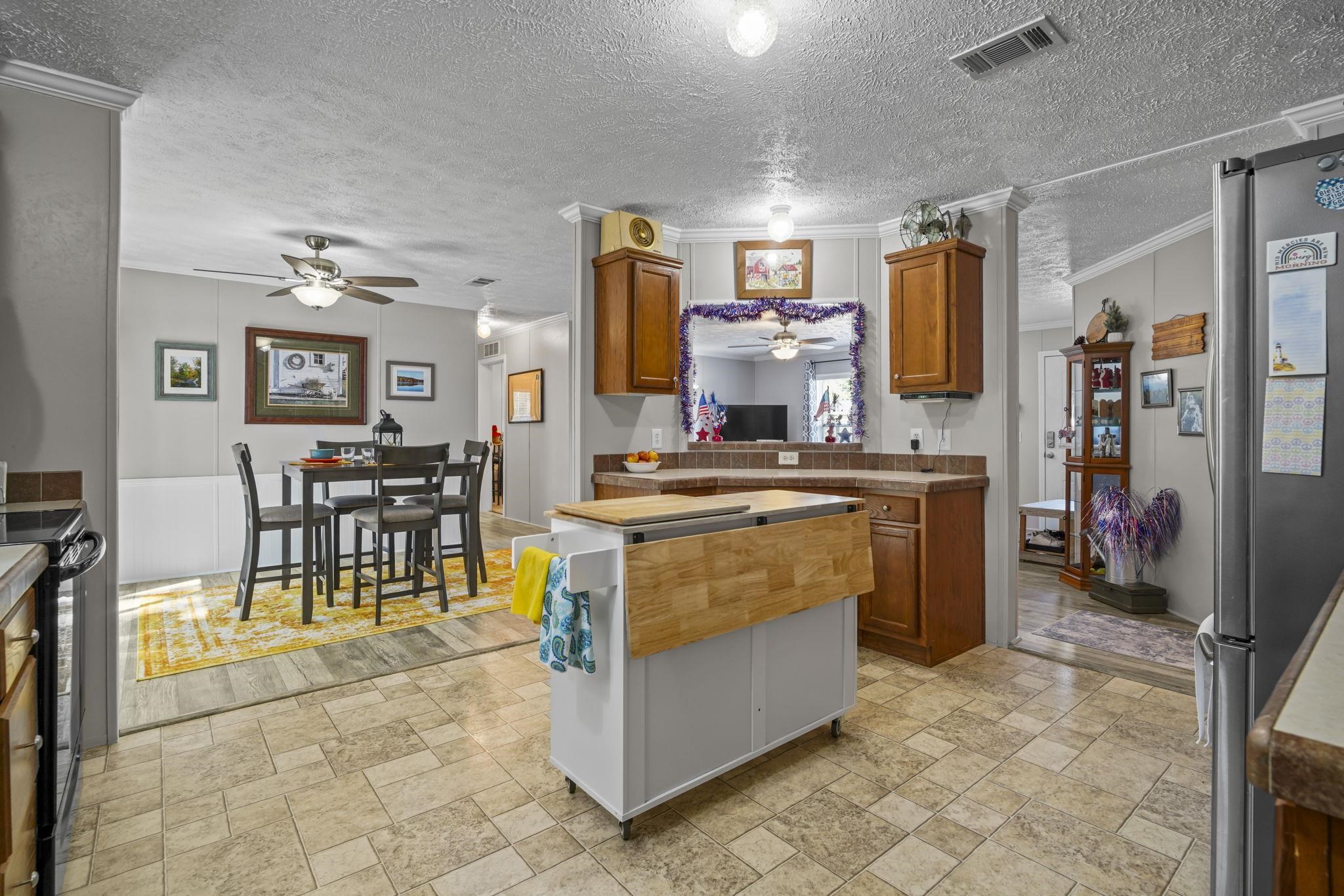 160 Nollie Rd. Property Photo 15