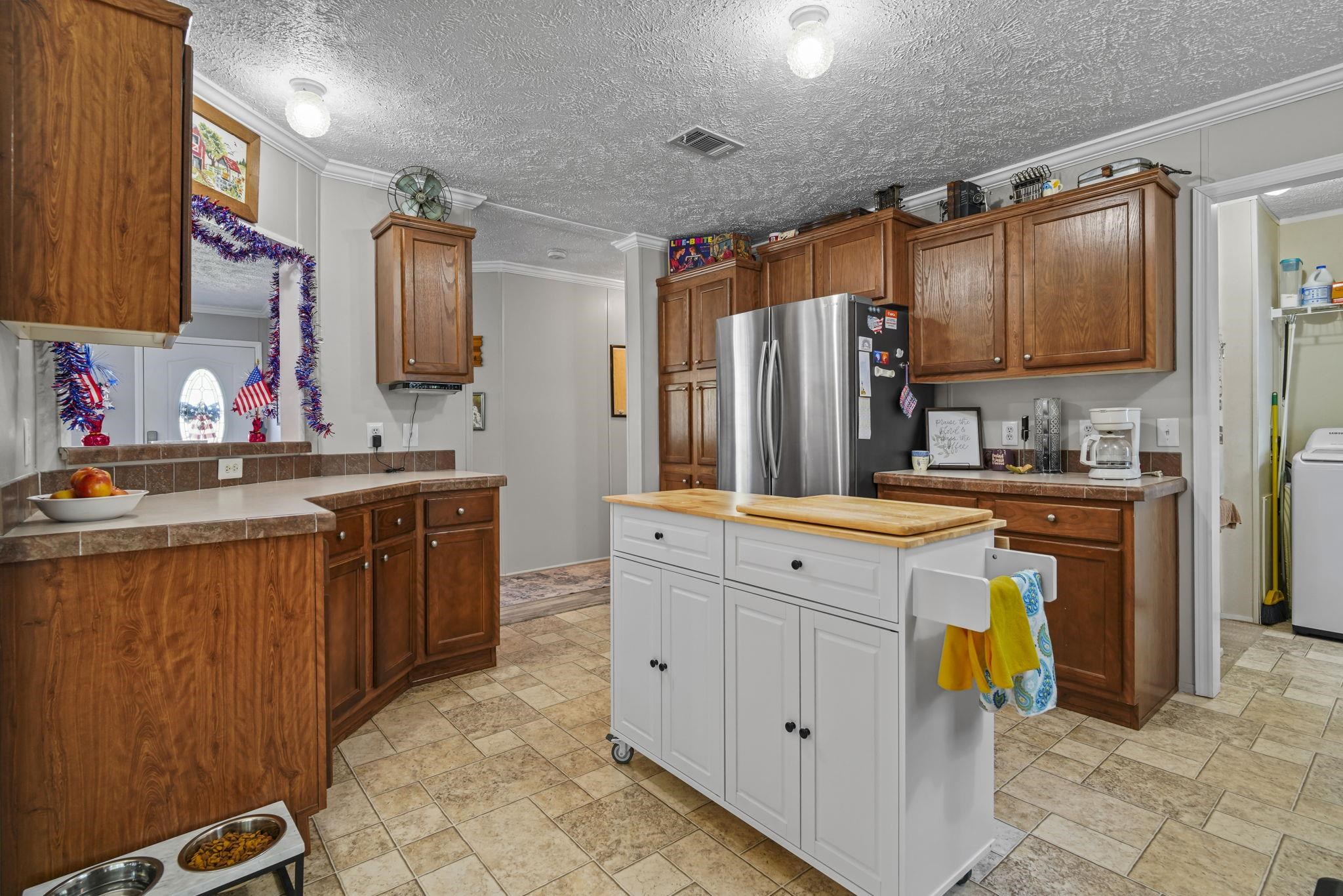 160 Nollie Rd. Property Photo 16