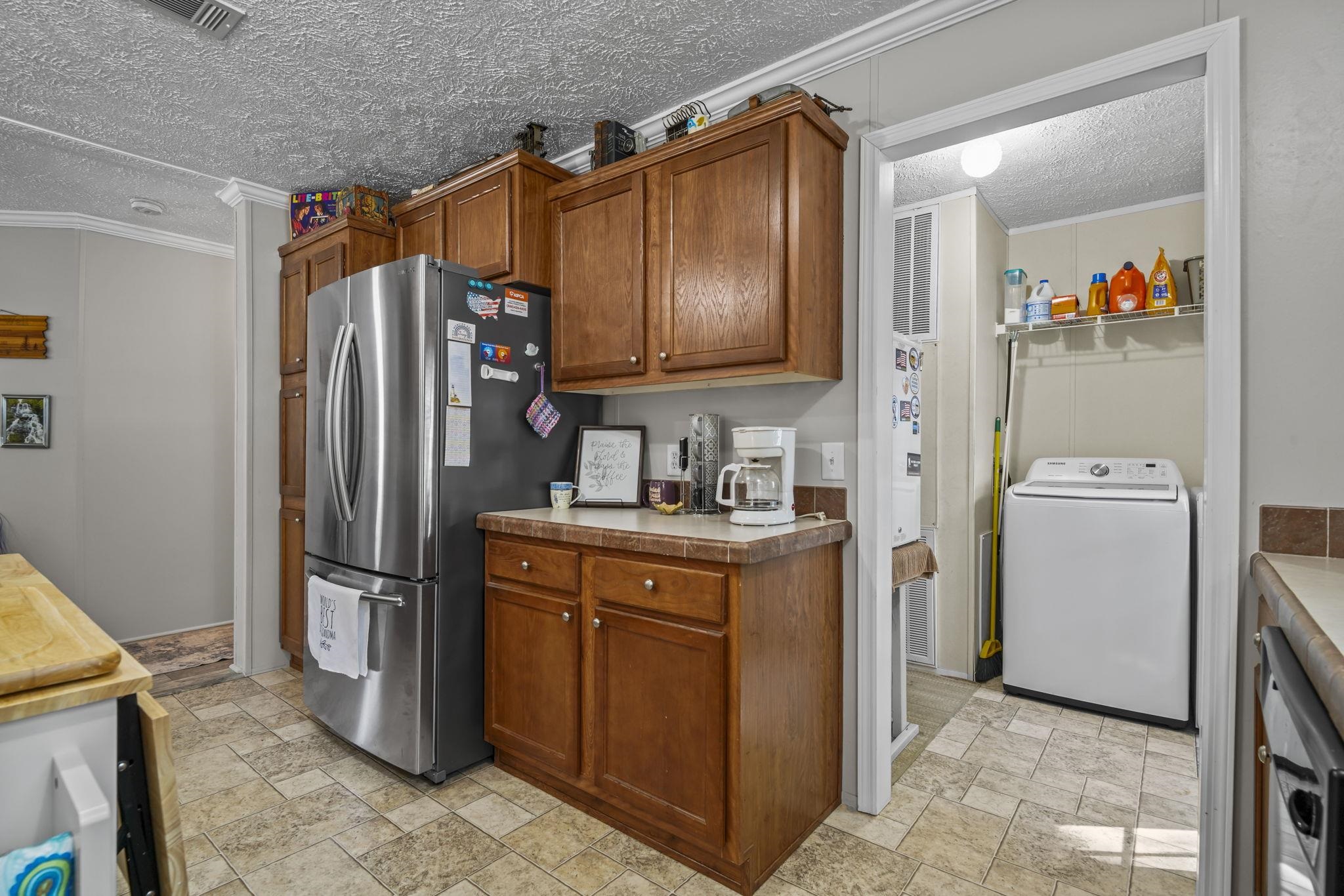 160 Nollie Rd. Property Photo 17