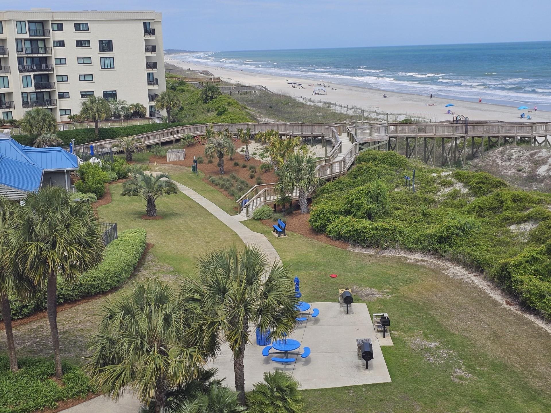 741 Retreat Beach Circle Property Photo 2
