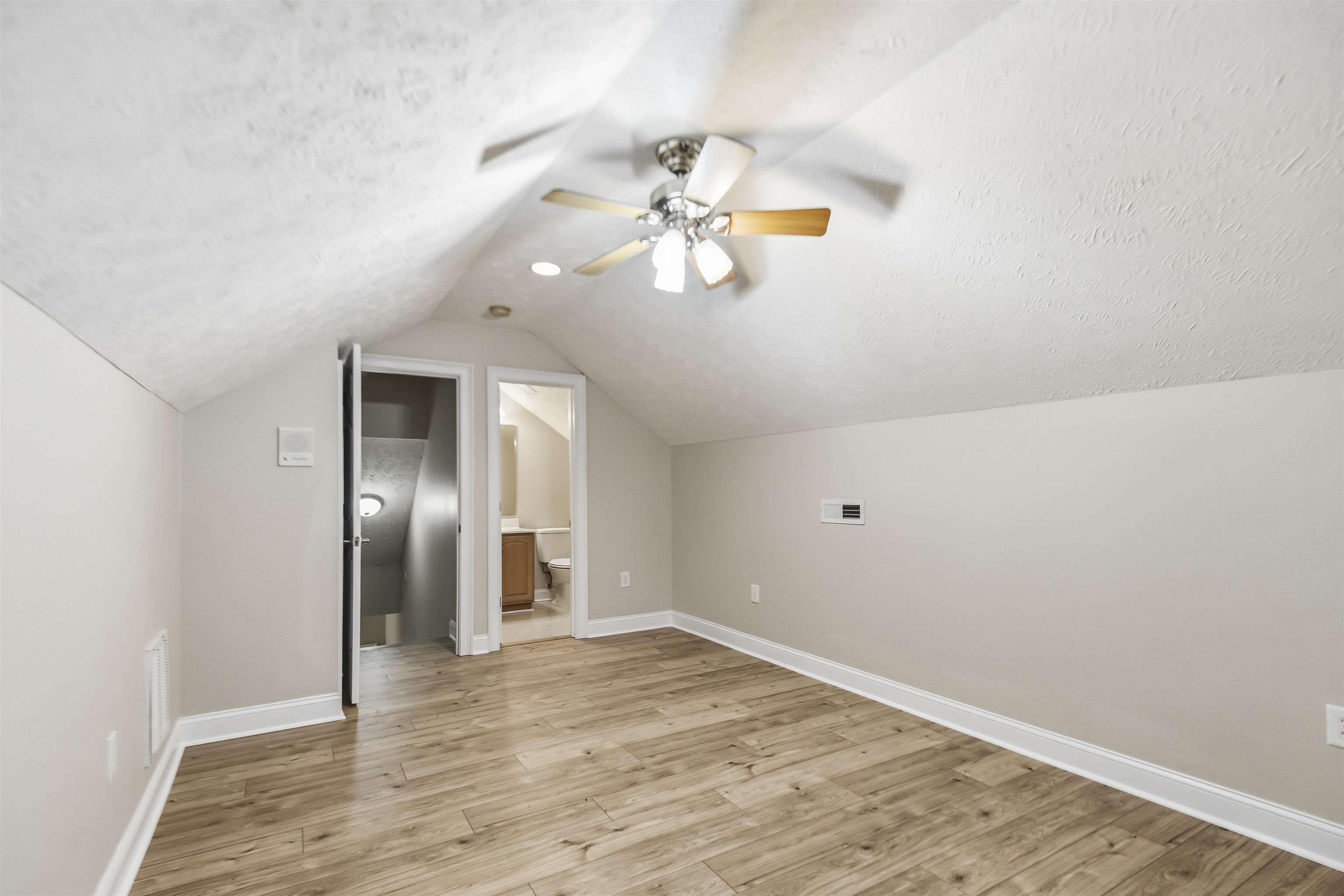 3600 Kingsley Dr. Property Photo 29