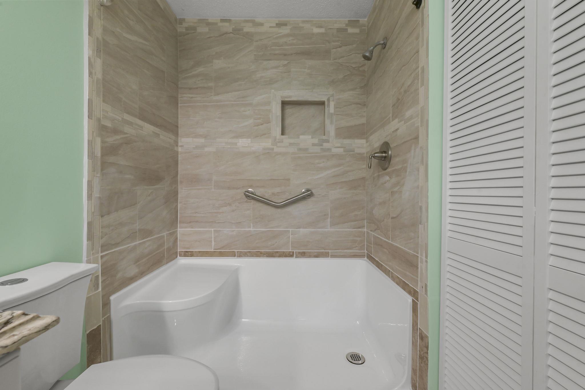 3550 Chestnut Dr. Property Photo 13