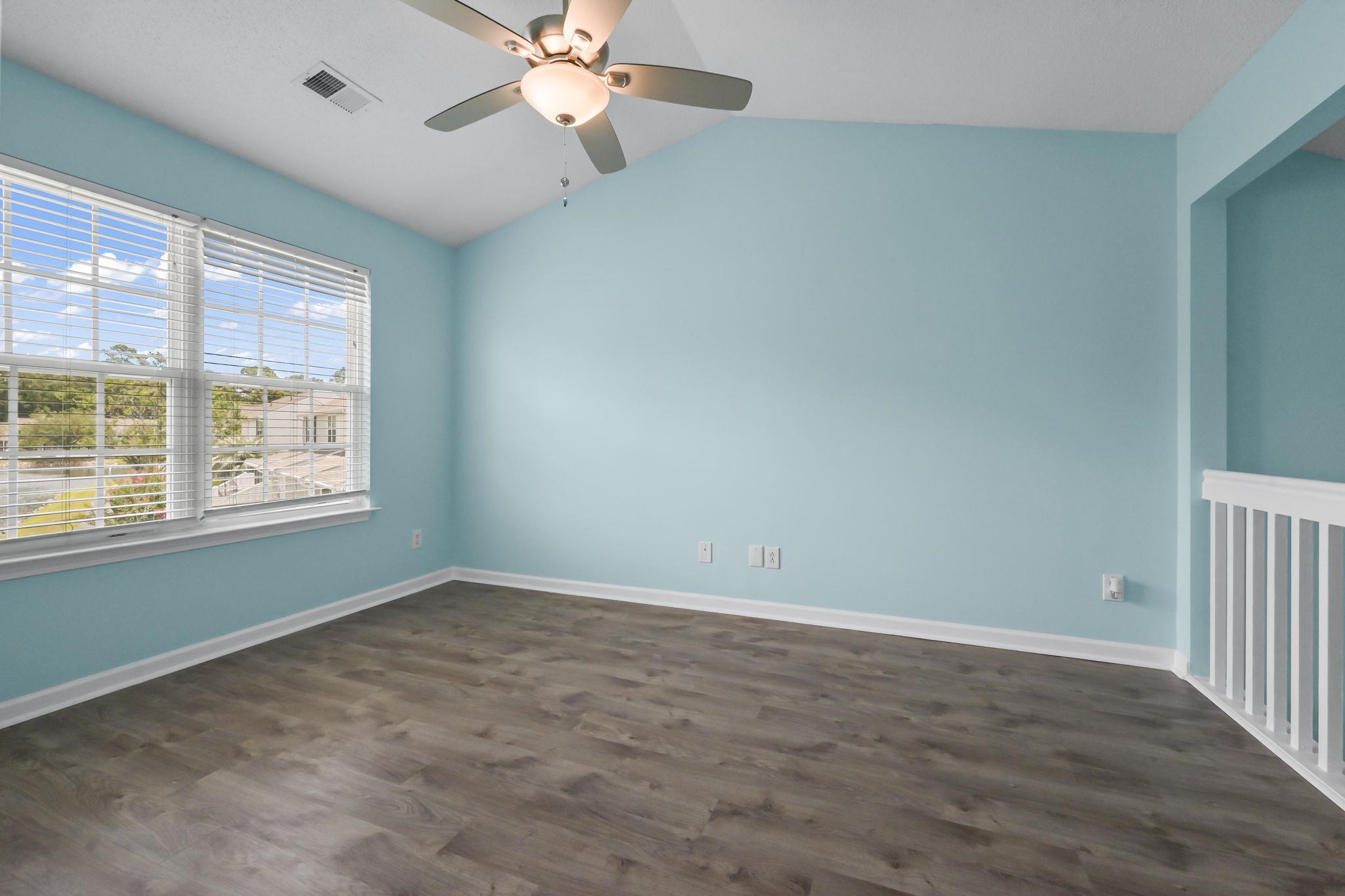 3550 Chestnut Dr. Property Photo 22