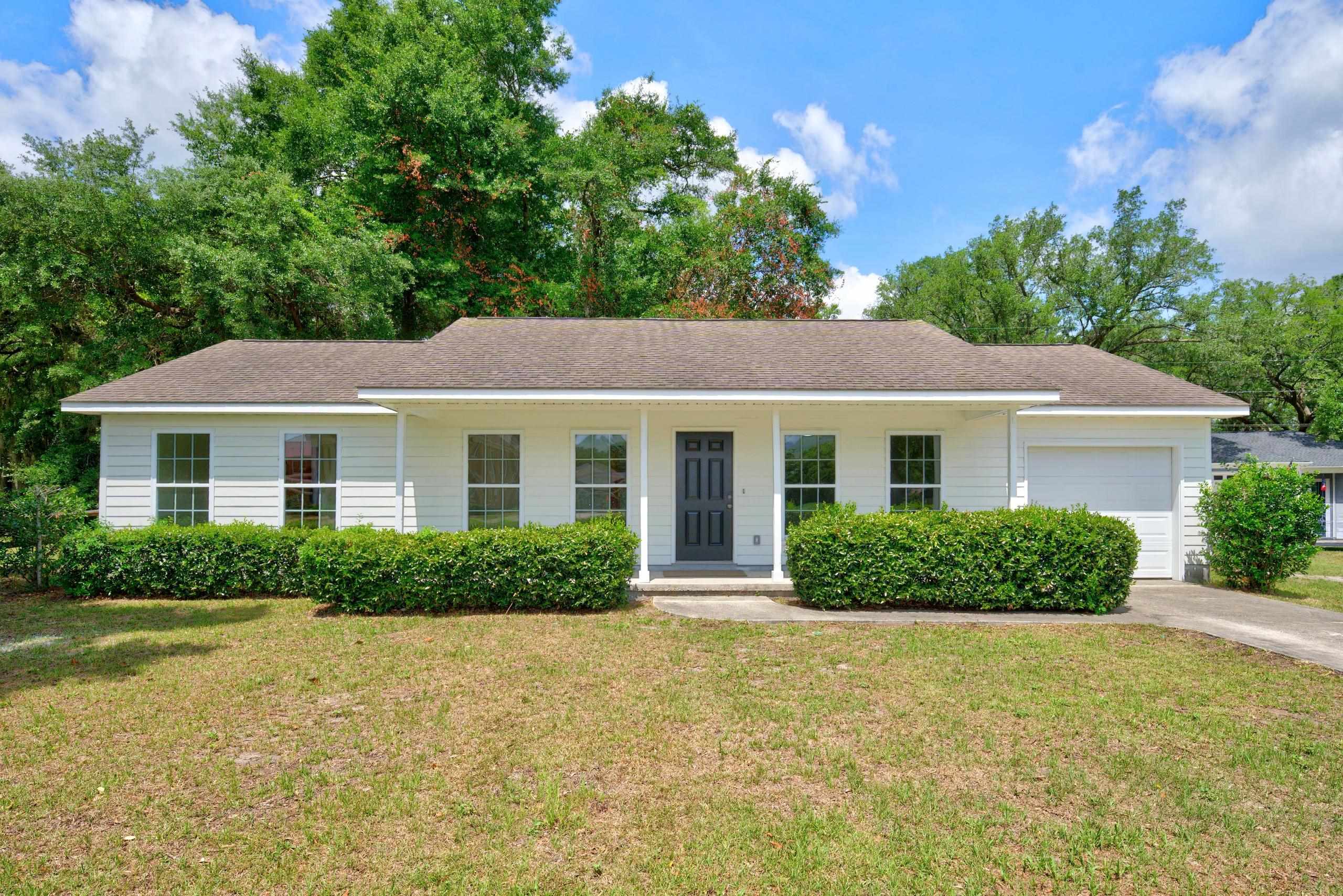 2212 South Island Rd. Property Photo 1