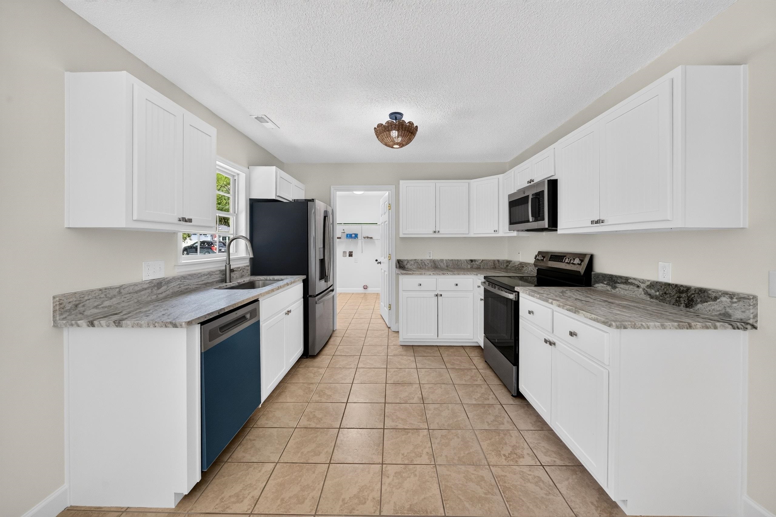2212 South Island Rd. Property Photo 8