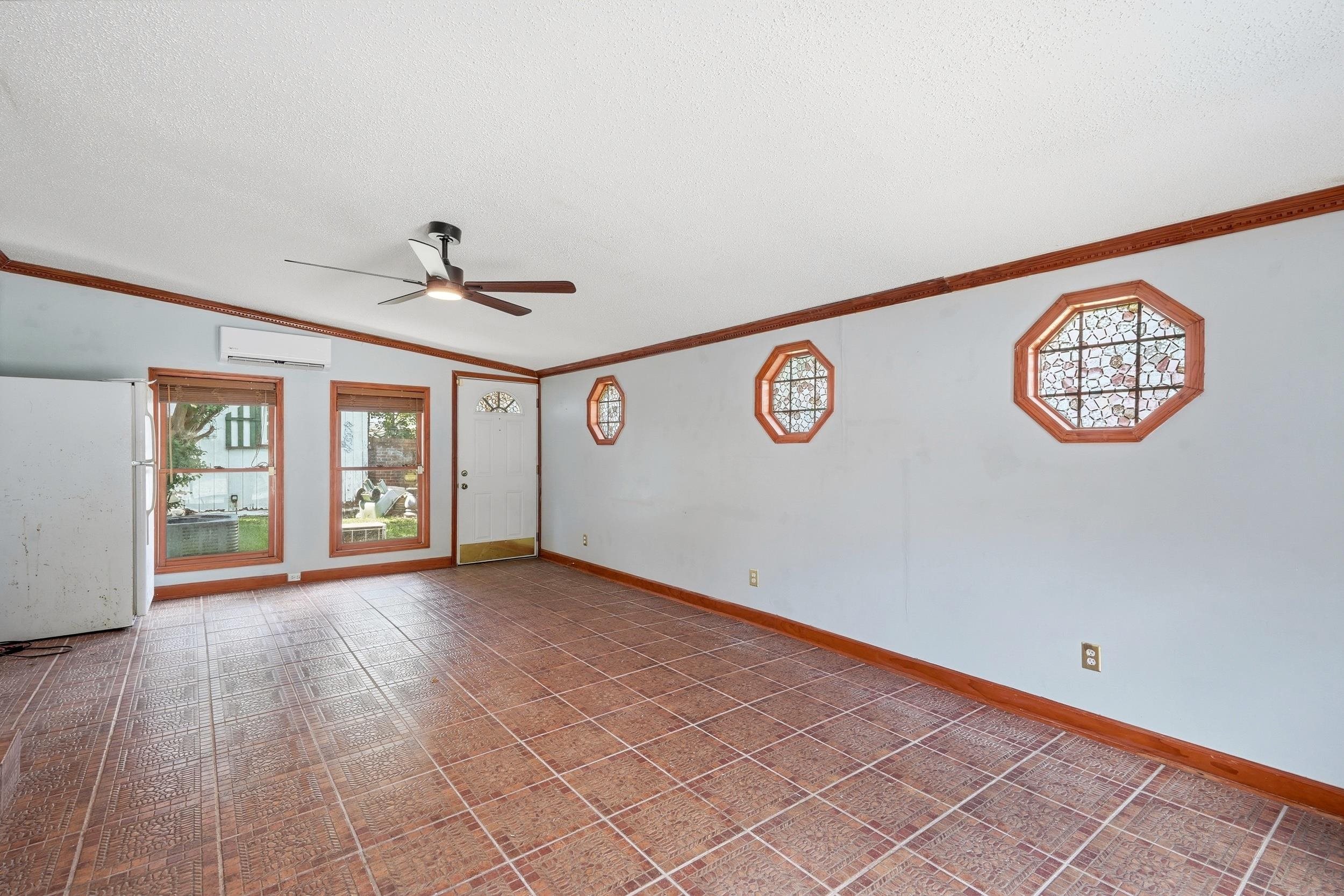 2208 Hare St. Property Photo 11