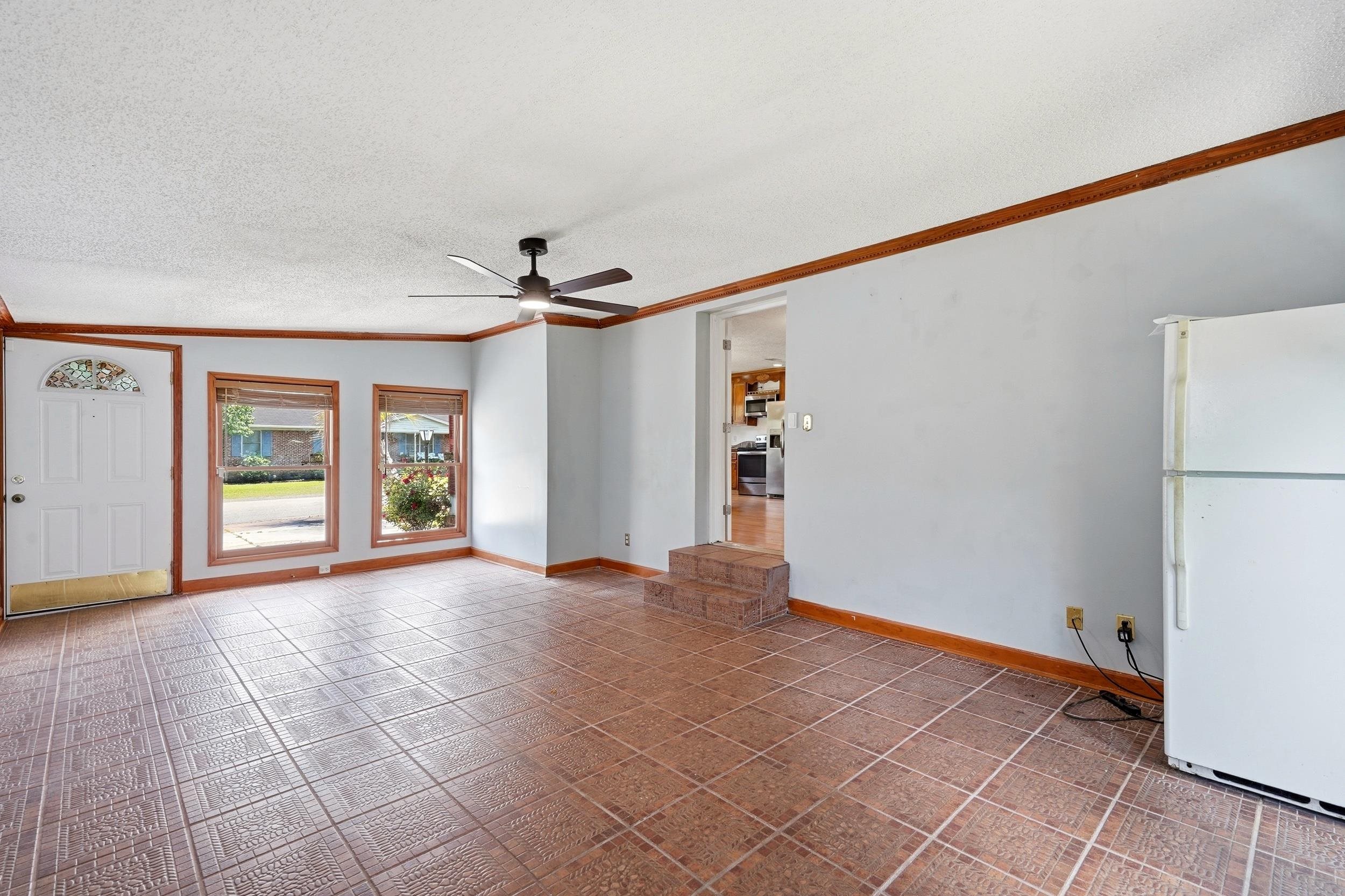 2208 Hare St. Property Photo 12