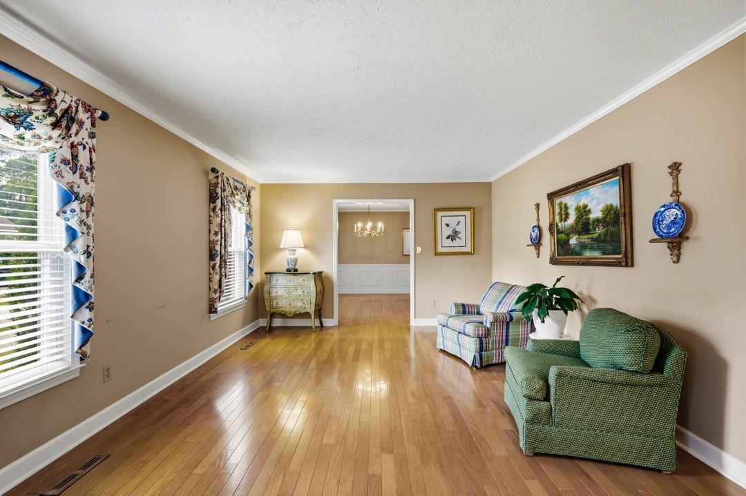 410 Pinecrest Dr. Property Photo 17