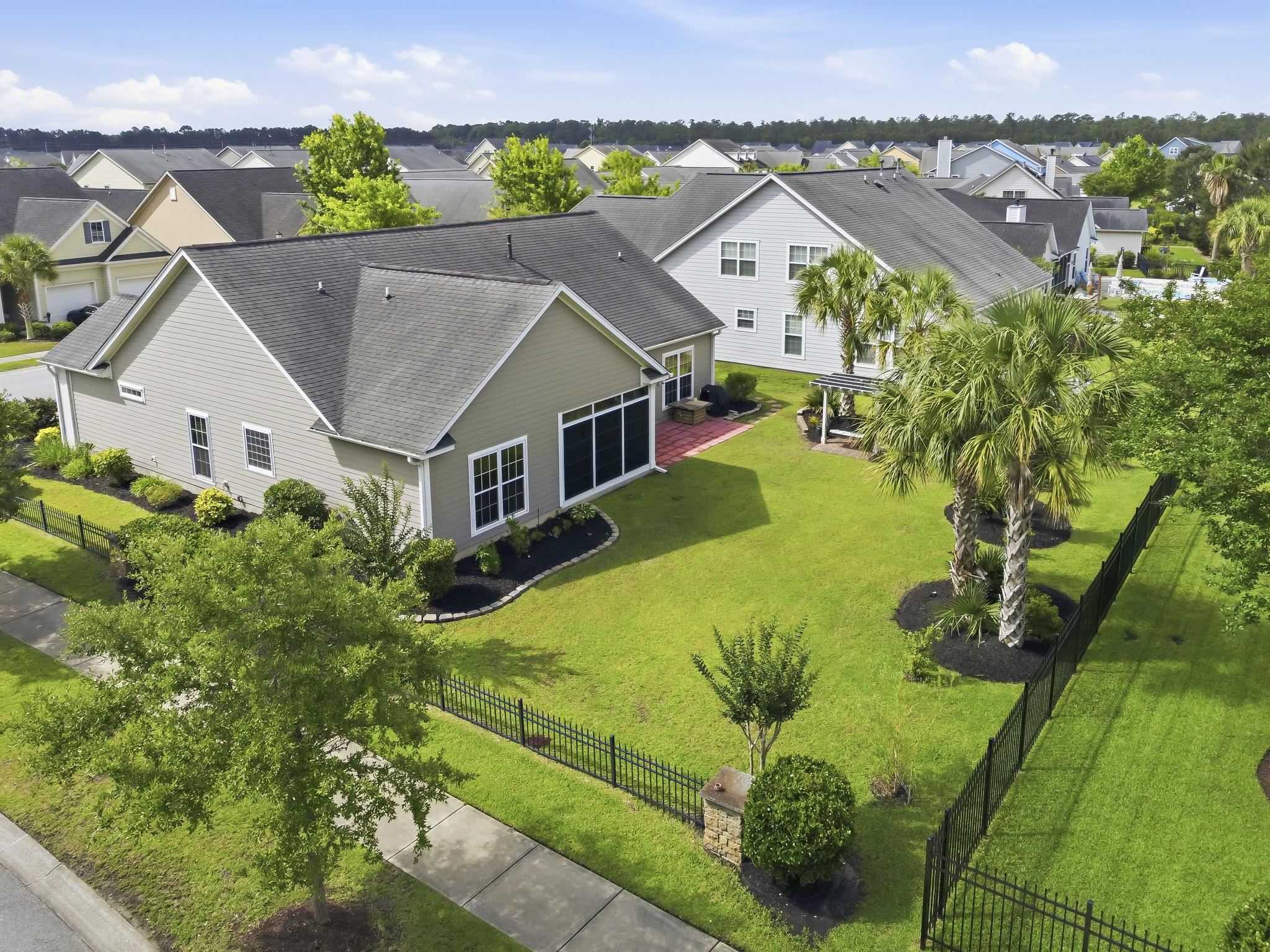 1101 Shire Way Property Photo 4