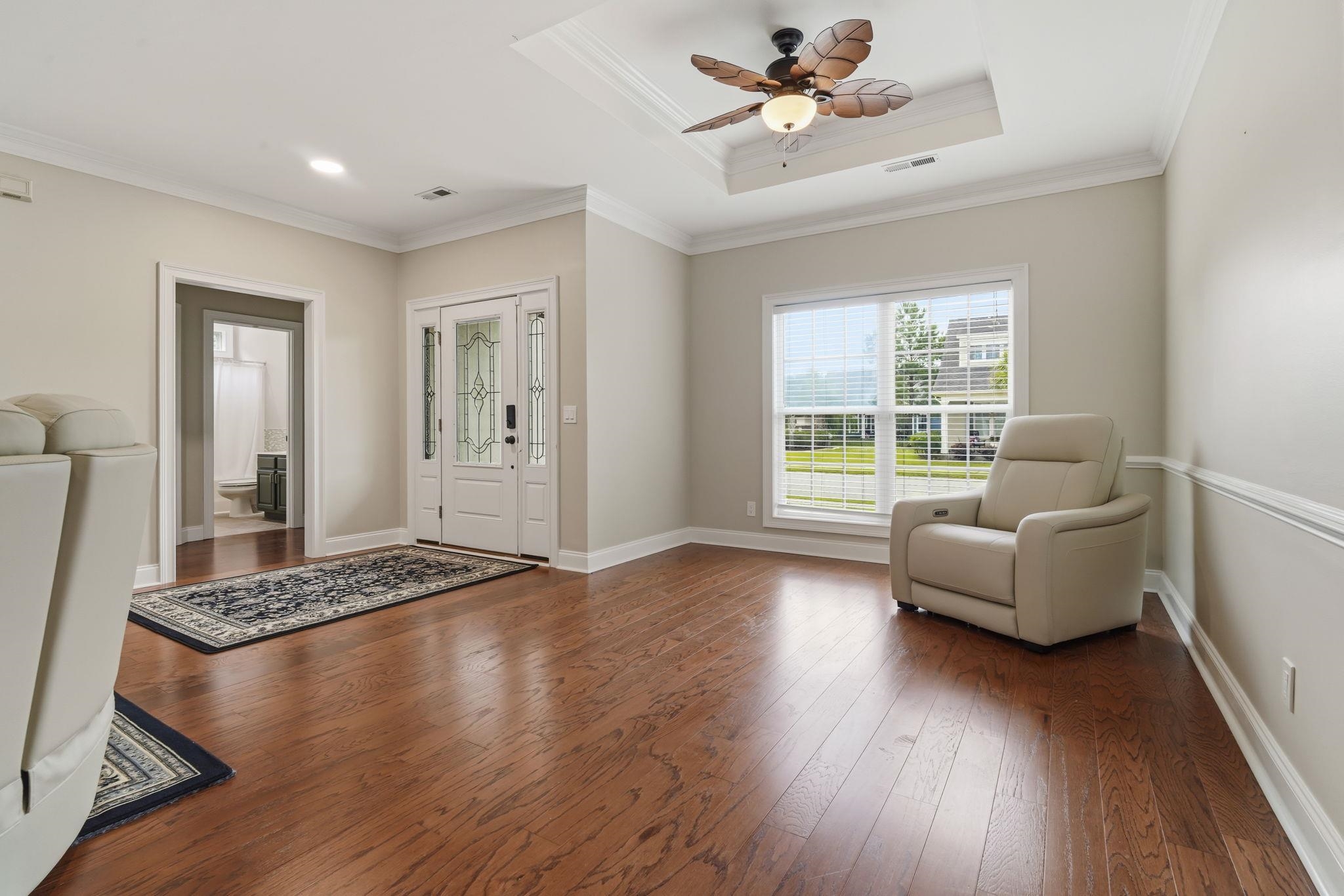 1101 Shire Way Property Photo 6