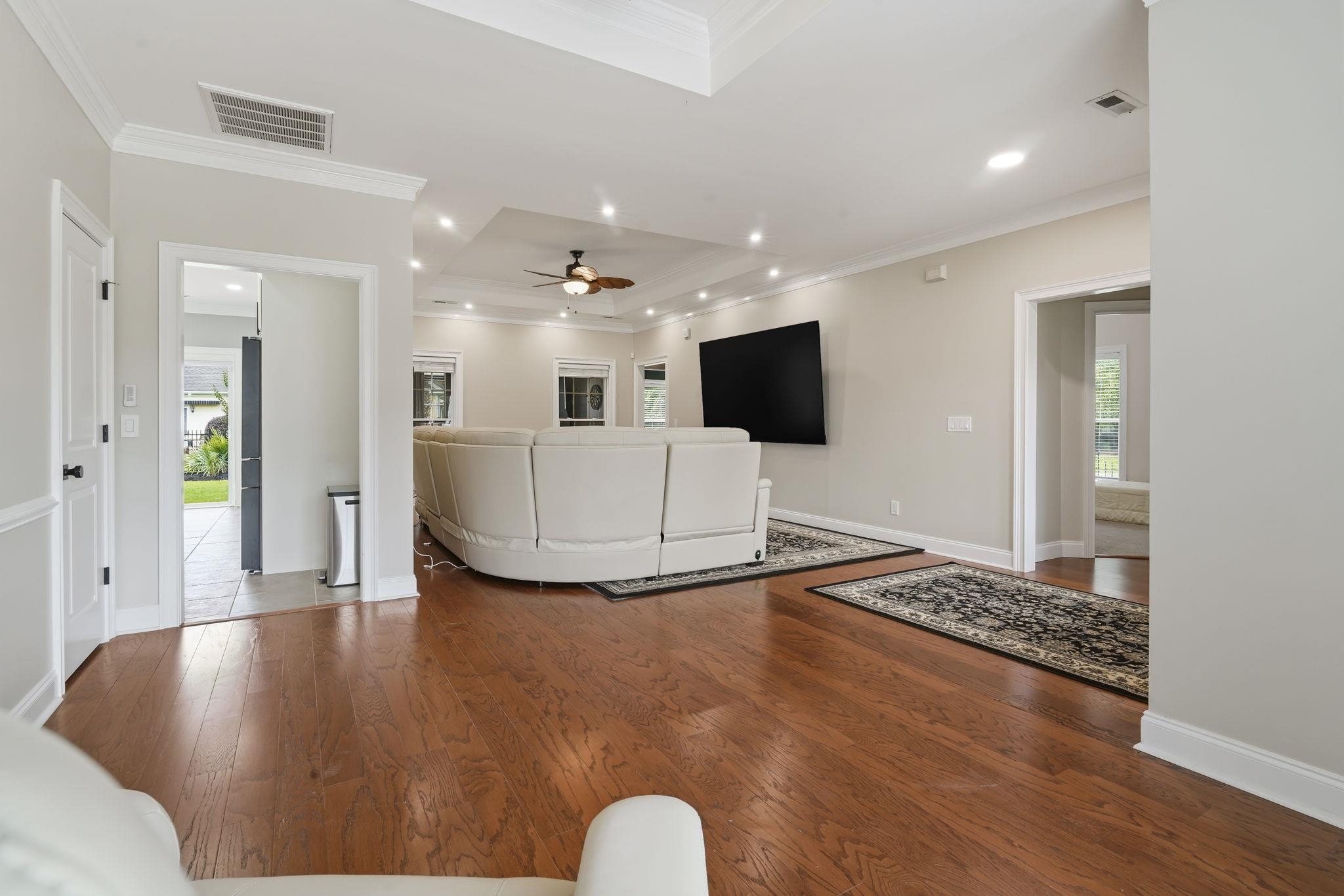 1101 Shire Way Property Photo 13