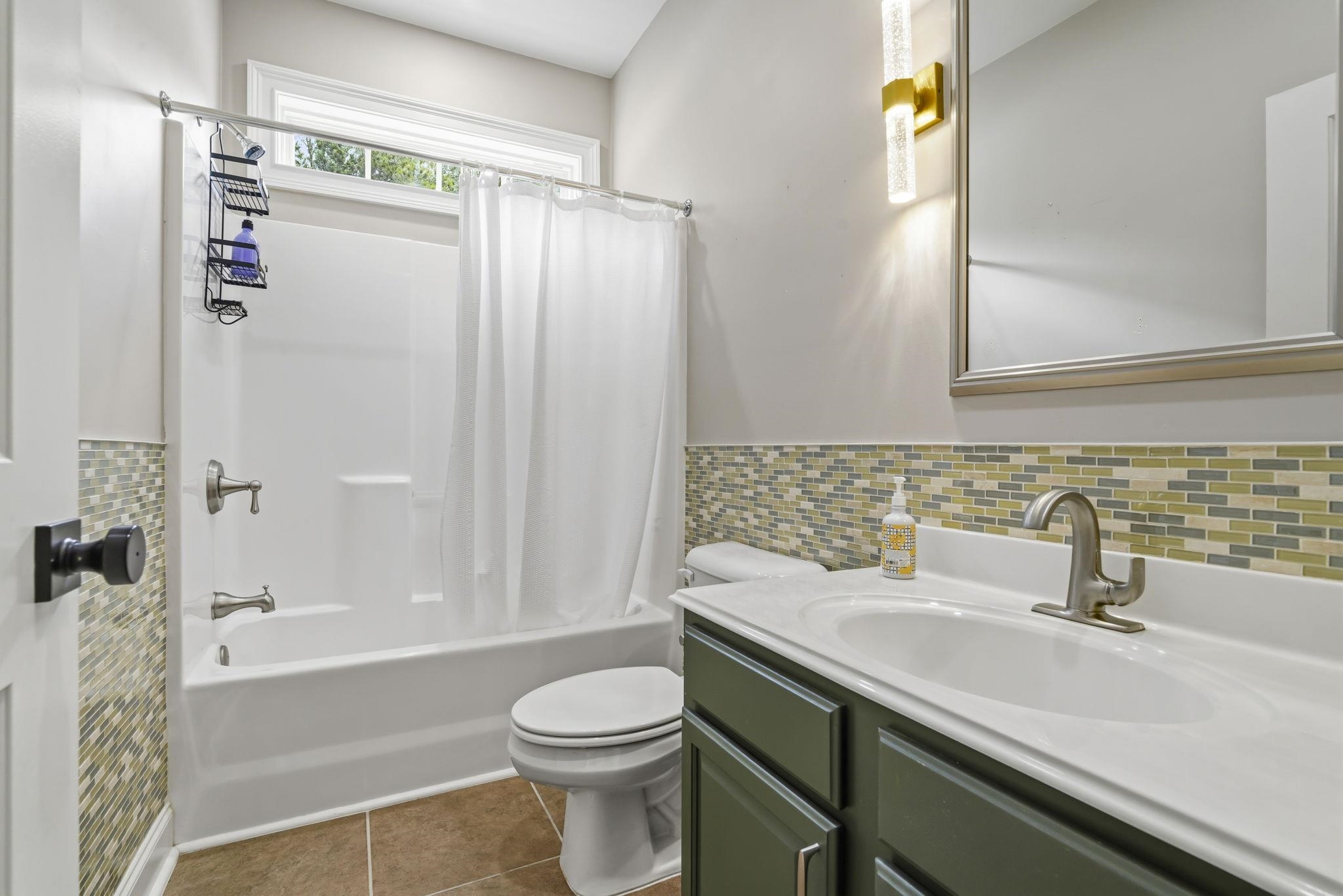 1101 Shire Way Property Photo 17