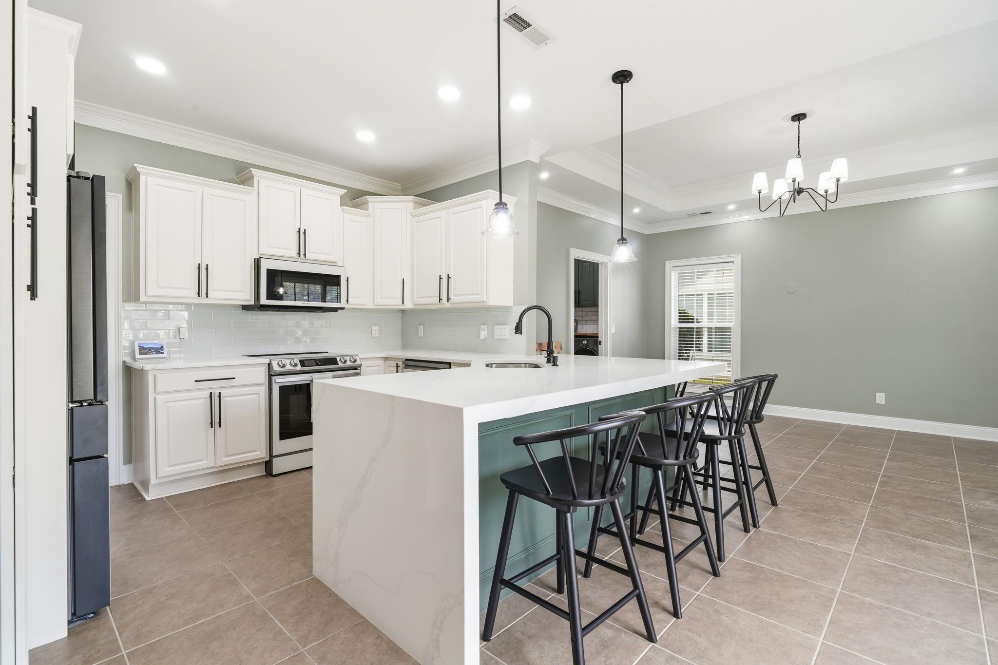 1101 Shire Way Property Photo 30