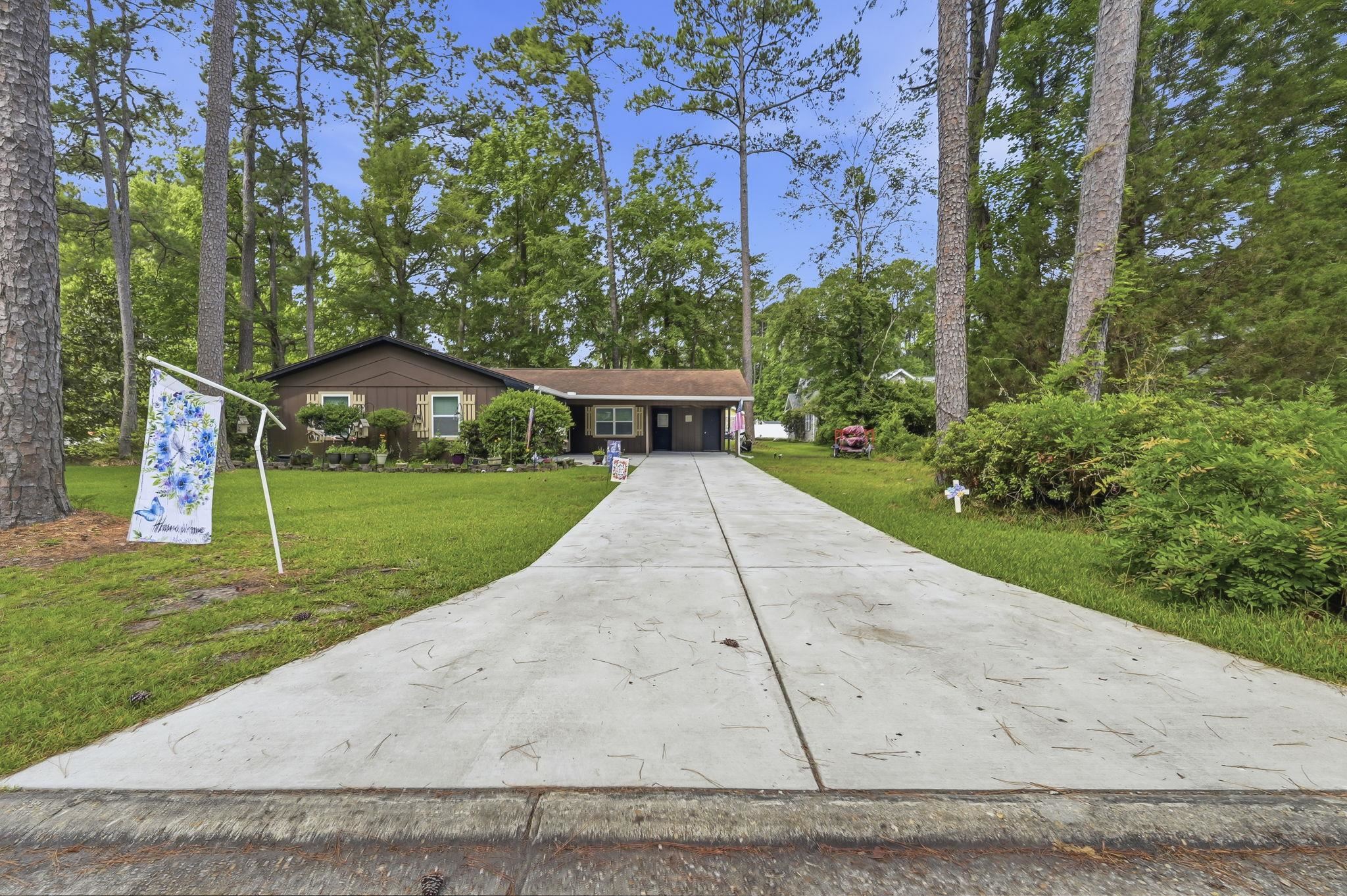 101 Quail Hollow Rd. Property Photo 2