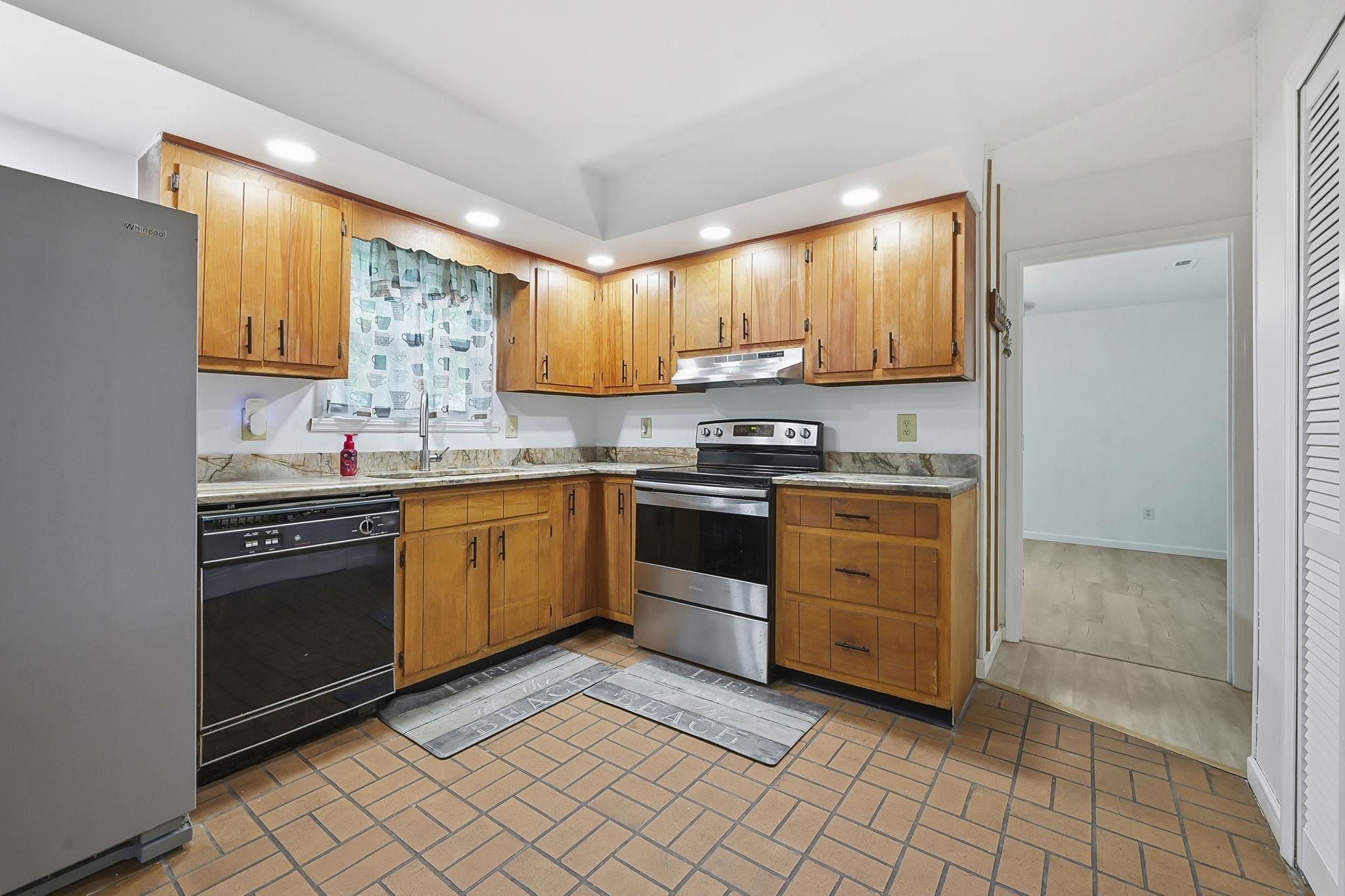 101 Quail Hollow Rd. Property Photo 6