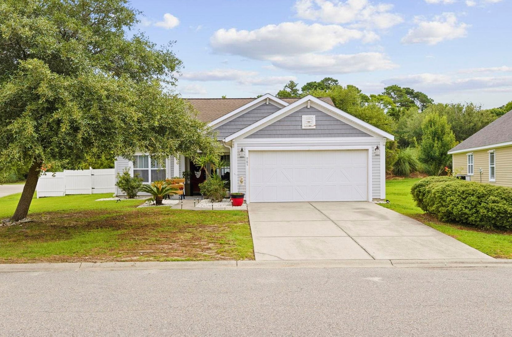 985 Bonita Loop Property Photo 1