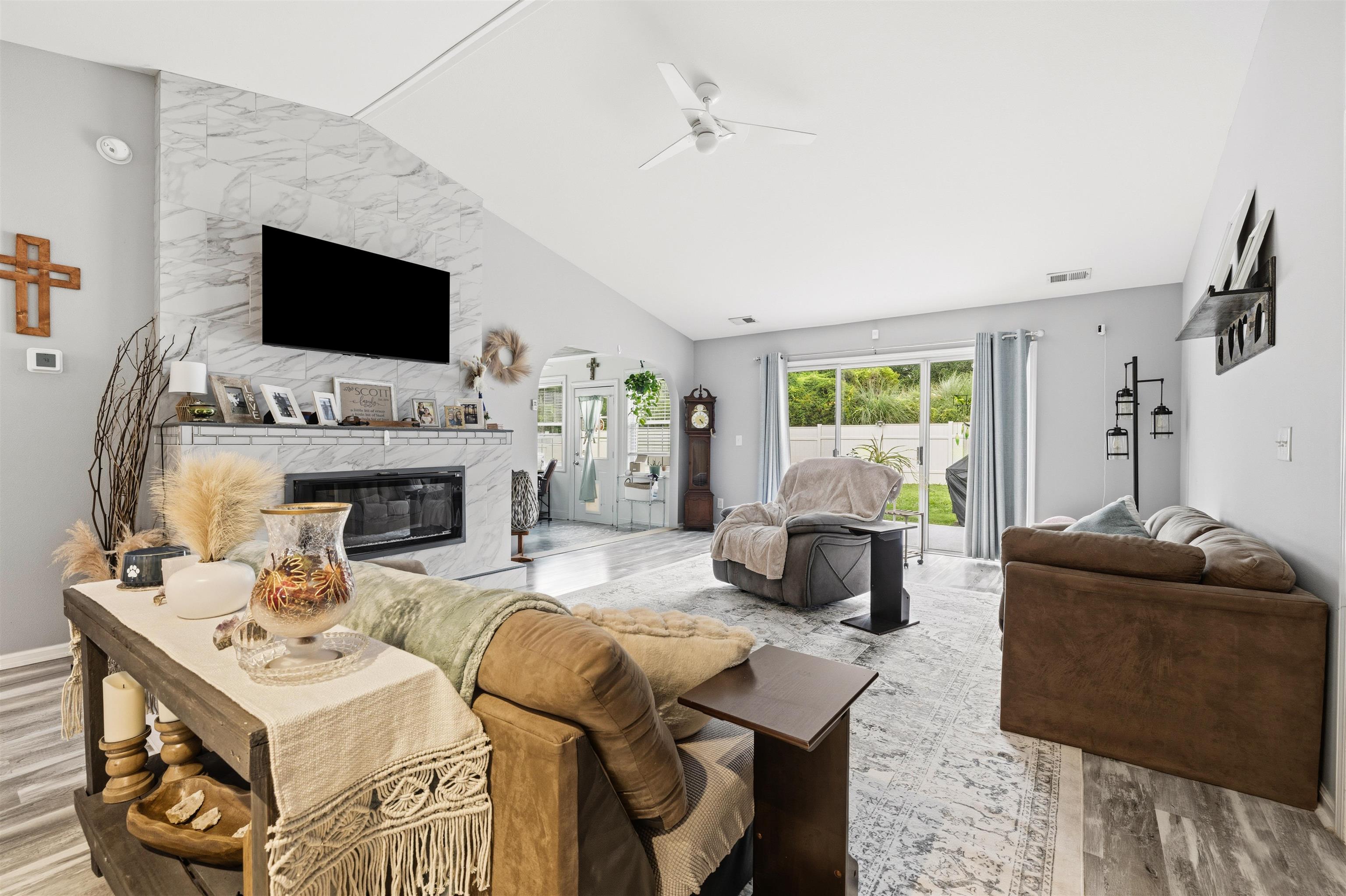 985 Bonita Loop Property Photo 8