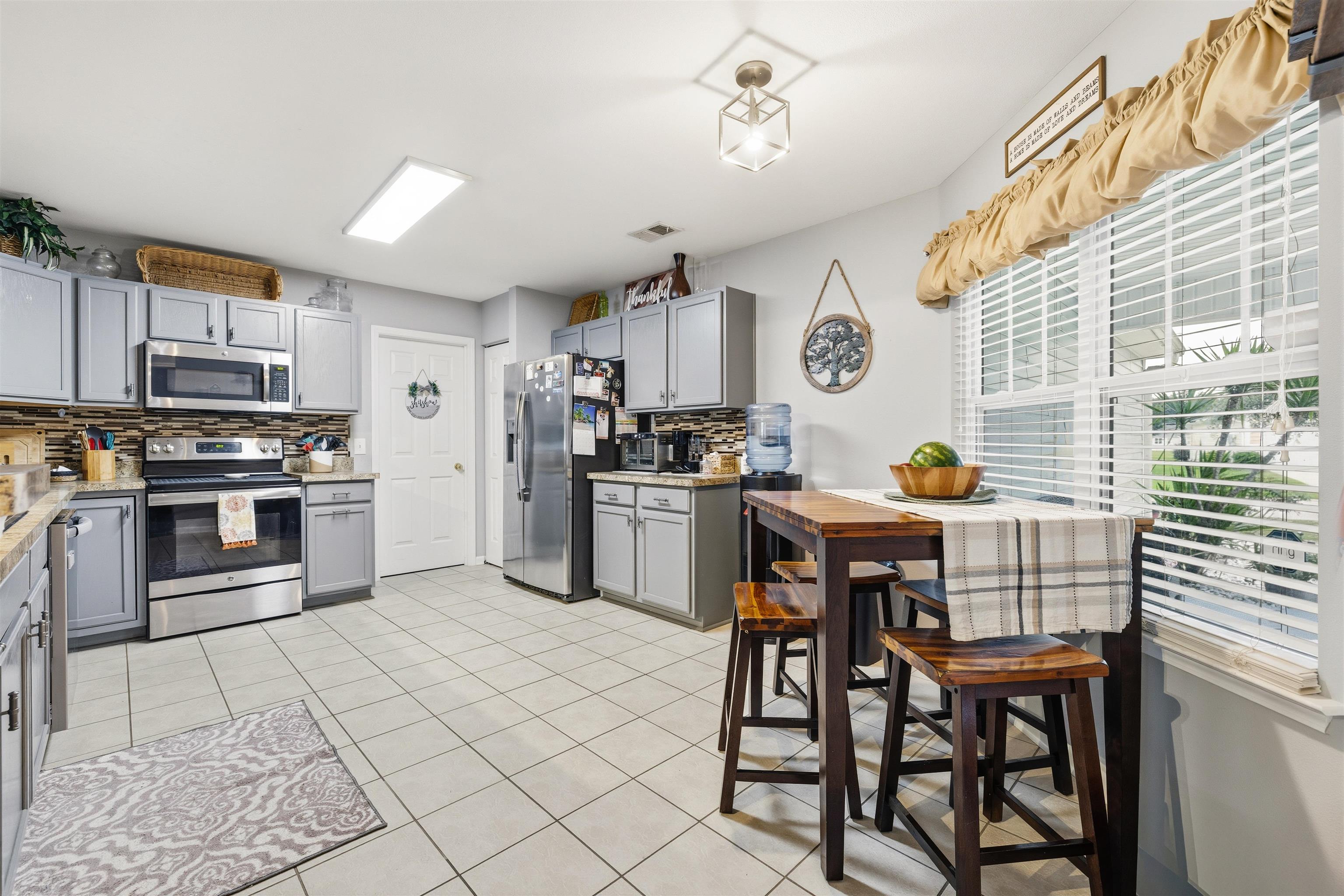985 Bonita Loop Property Photo 14
