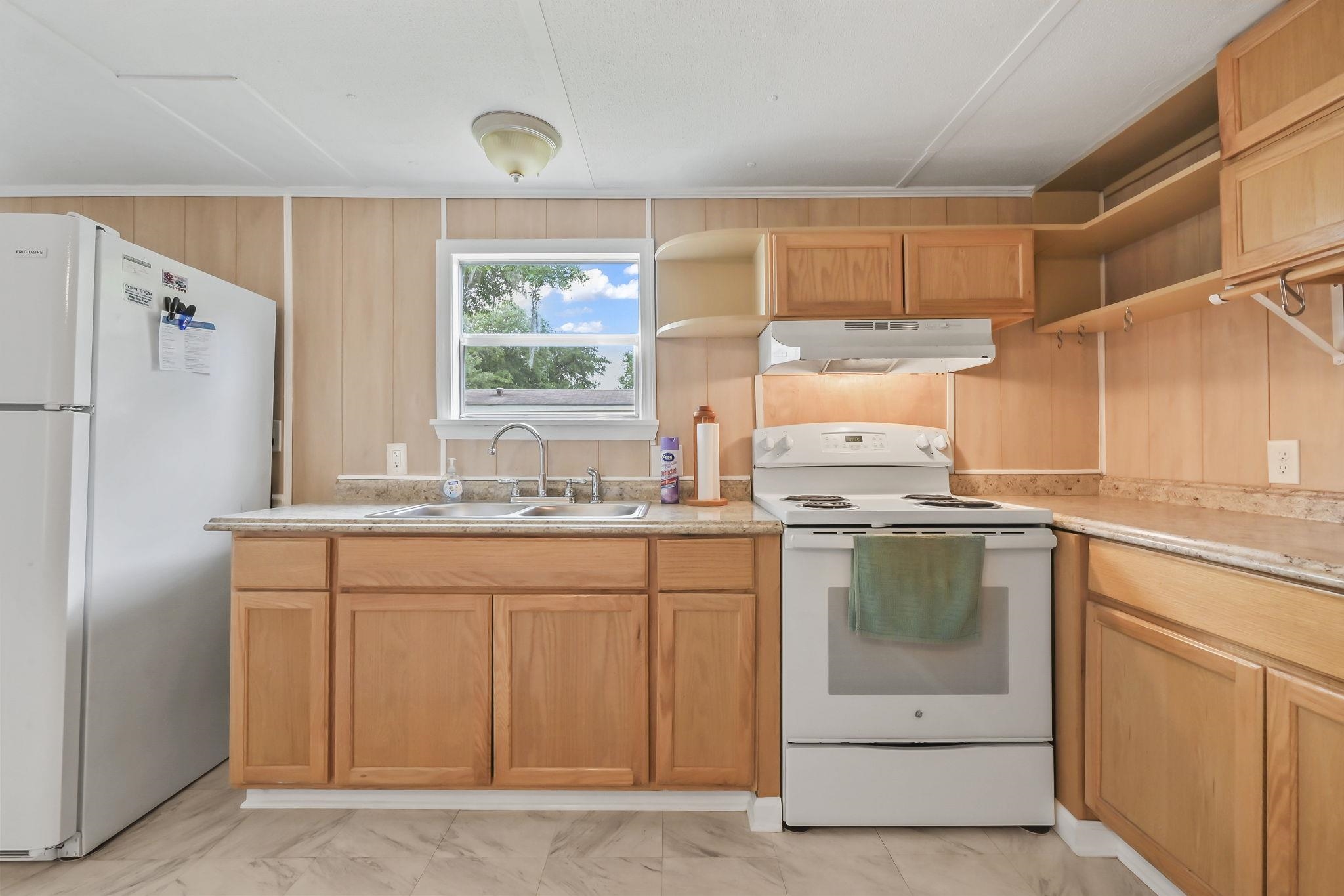 136 Crooked Island Circle Property Photo 11