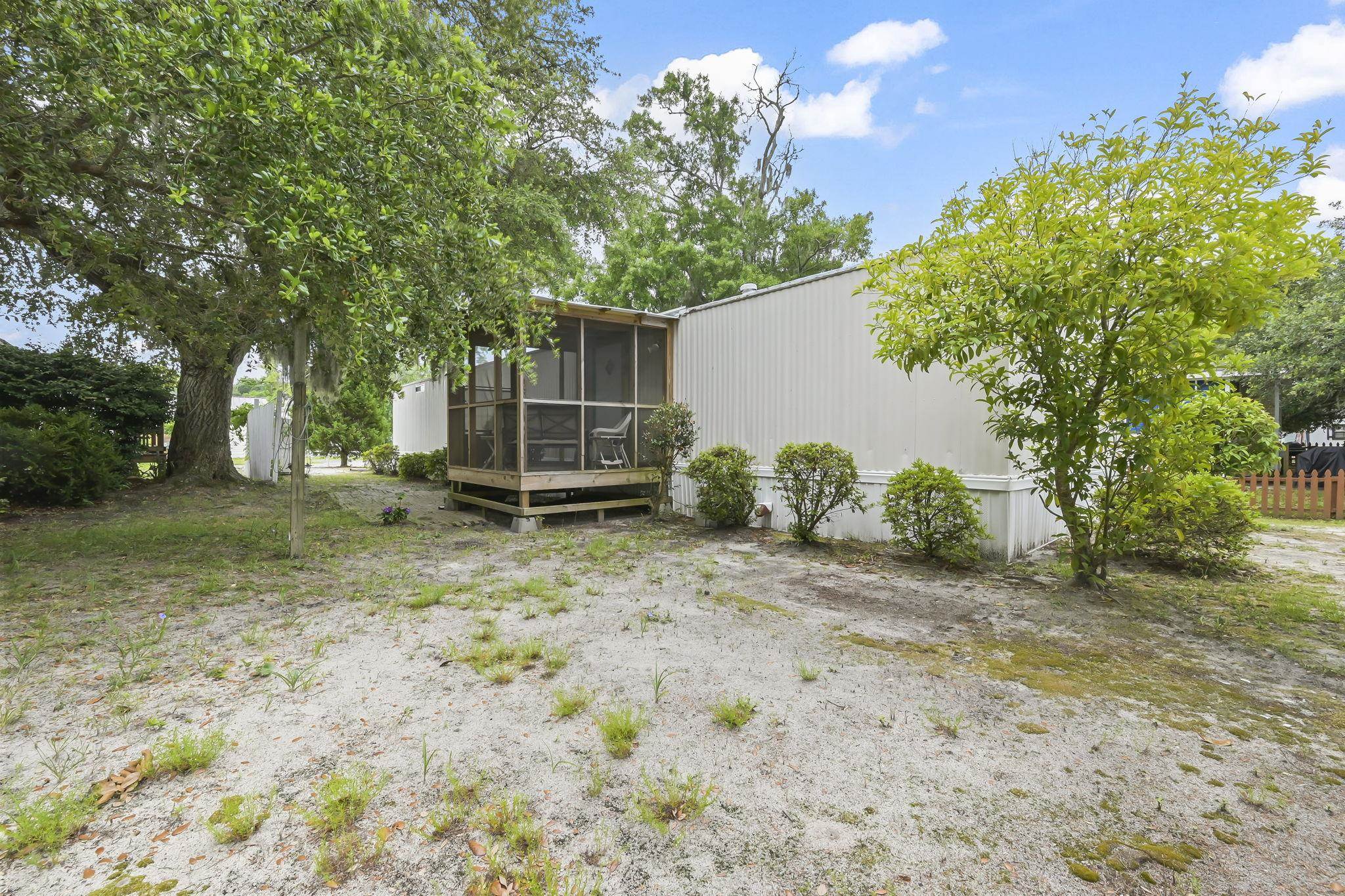 136 Crooked Island Circle Property Photo 24
